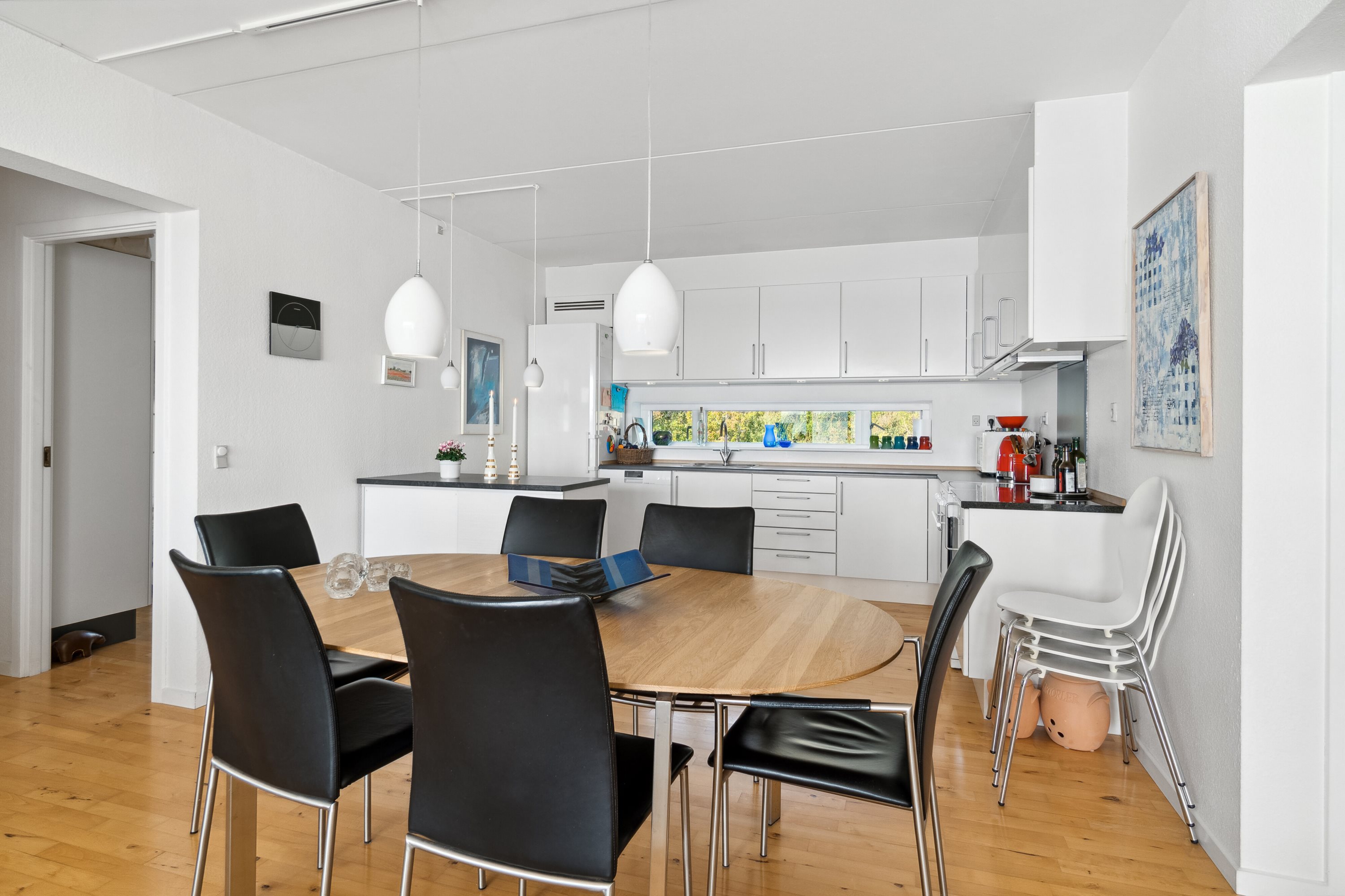 Fremhævet spisestue billede i fuldskærmstilstand. Billede af Kystvejen 7B, 1. tv., 4400 Kalundborg