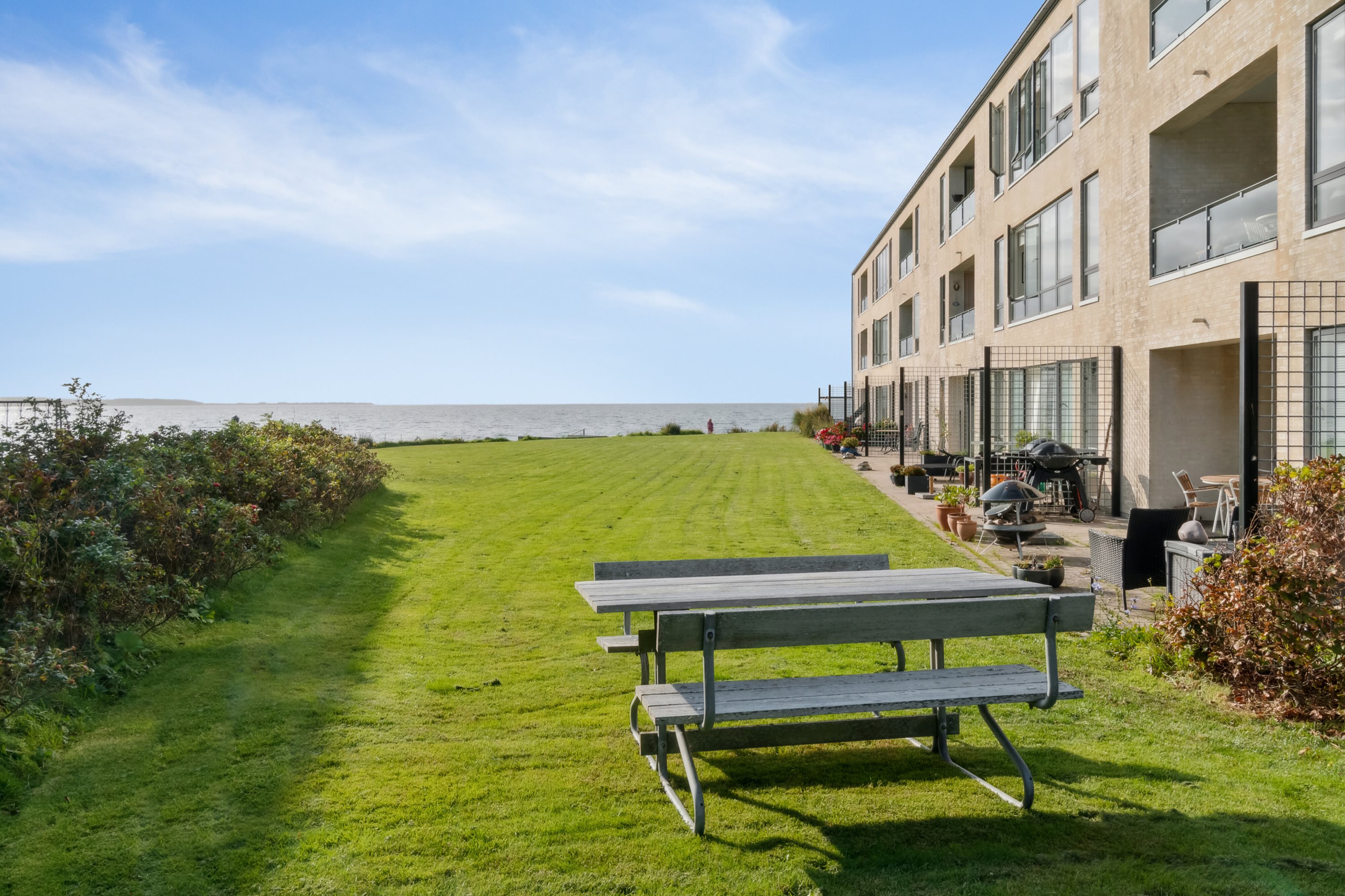 Fremhævet terrasse billede i fuldskærmstilstand. Billede af Kystvejen 7B, 1. tv., 4400 Kalundborg