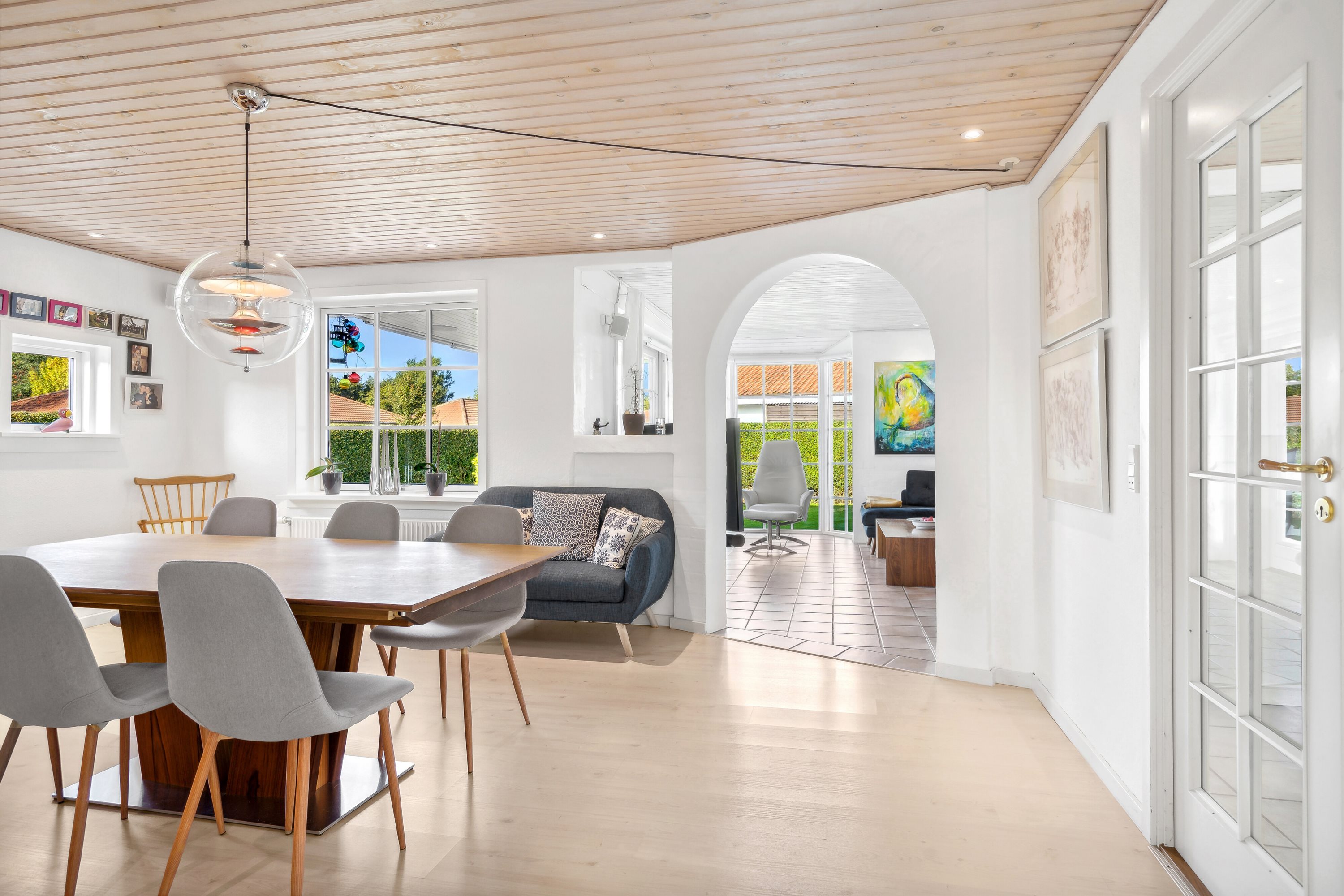 Fremhævet spisestue billede i fuldskærmstilstand. Billede af Krokusvænget 6, Otterup, 5450 Otterup