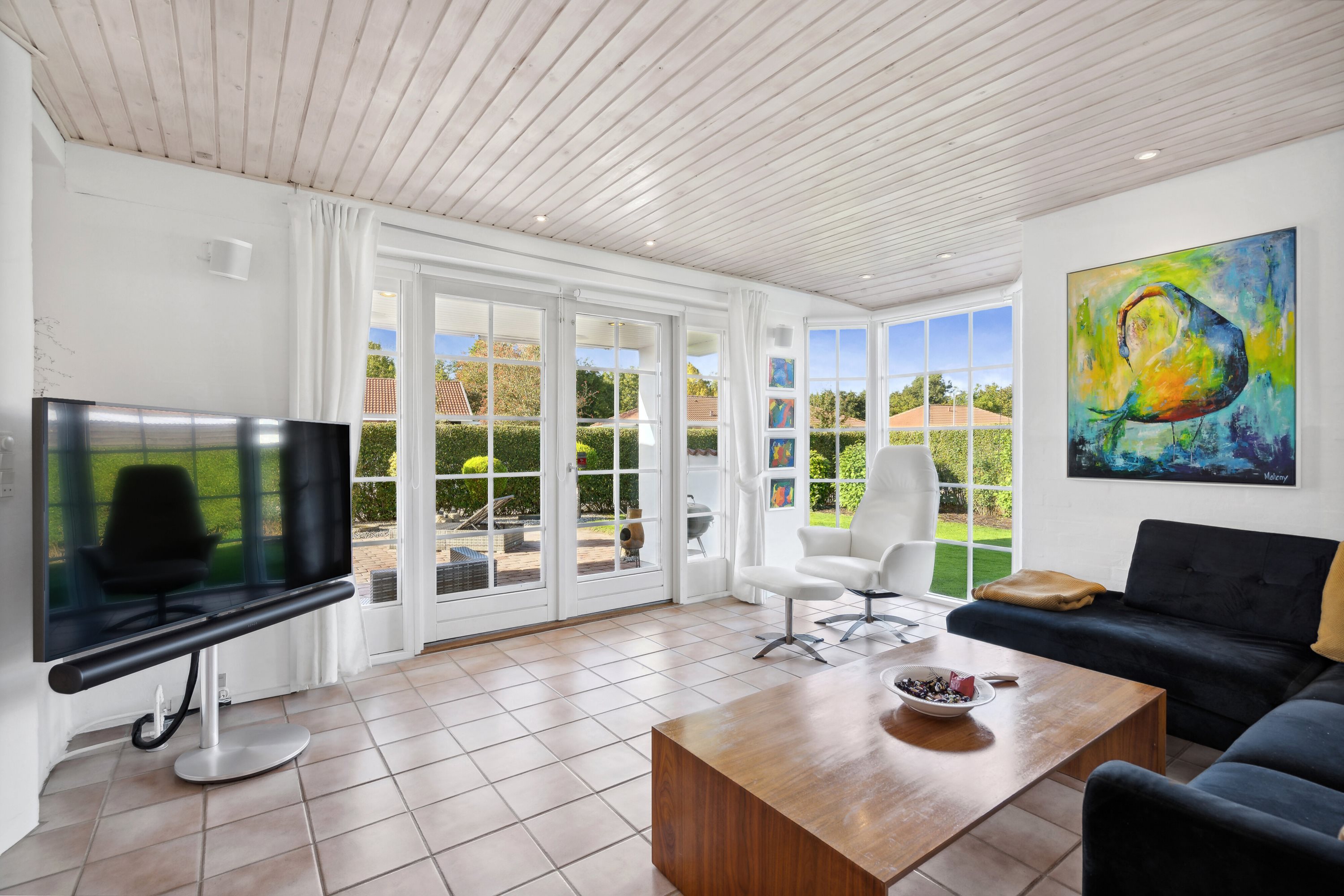 Fremhævet stue billede i fuldskærmstilstand. Billede af Krokusvænget 6, Otterup, 5450 Otterup