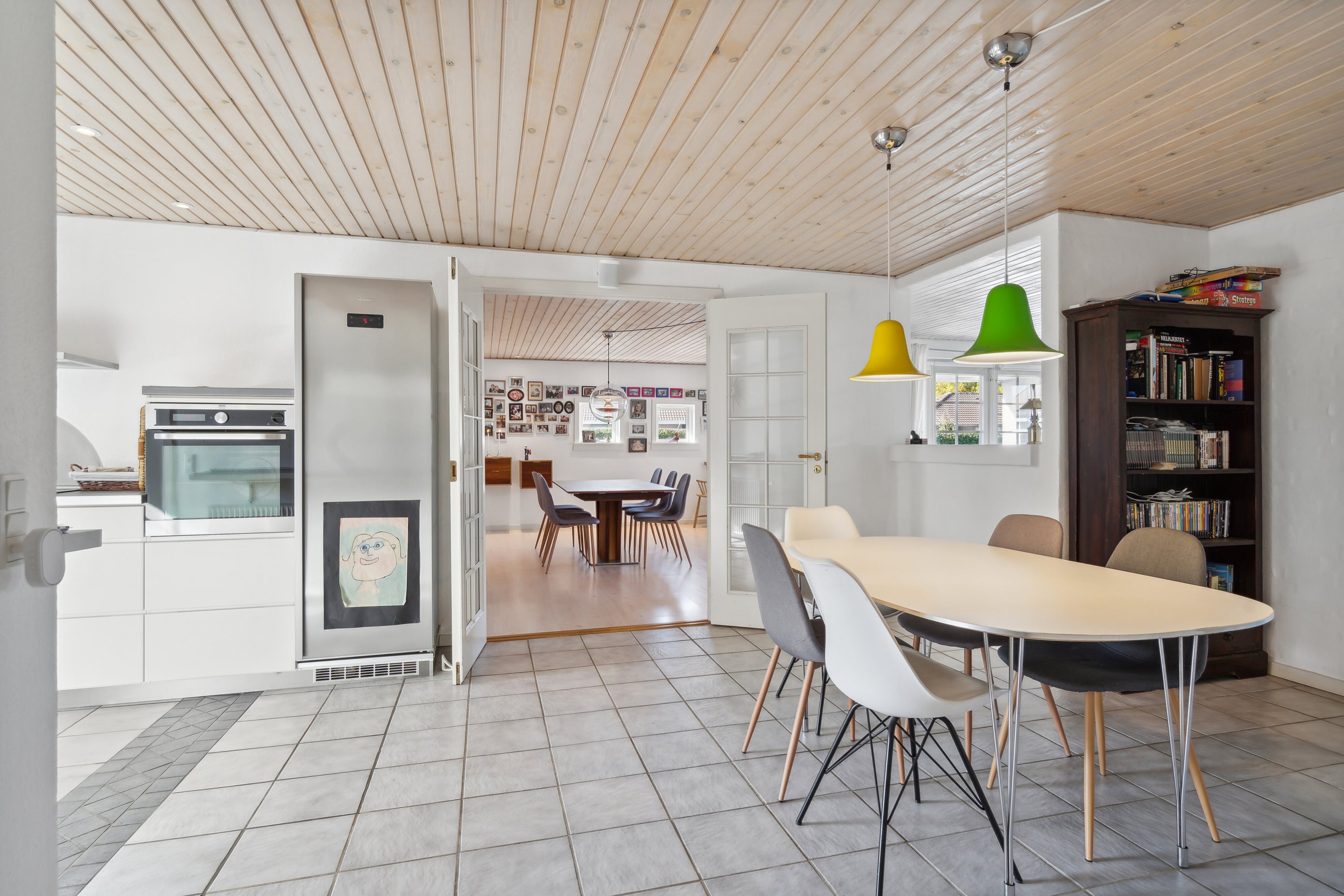 Fremhævet spiseplads i køkkenet billede i fuldskærmstilstand. Billede af Krokusvænget 6, Otterup, 5450 Otterup