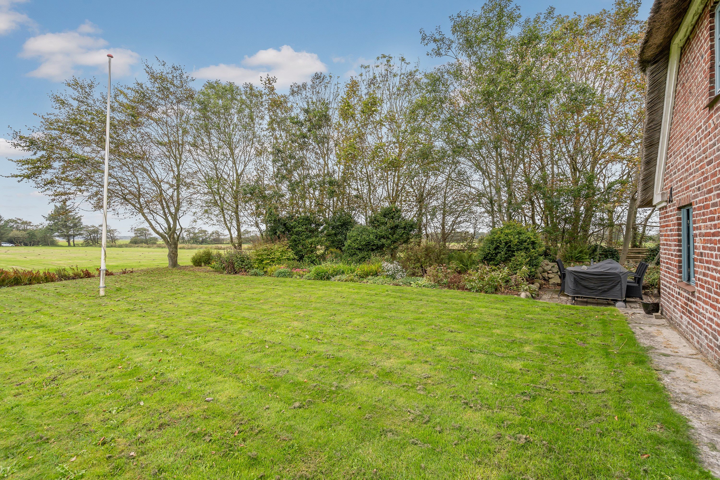 Fremhævet have billede i fuldskærmstilstand. Billede af Åkirkevej 40, 6851 Janderup Vestj