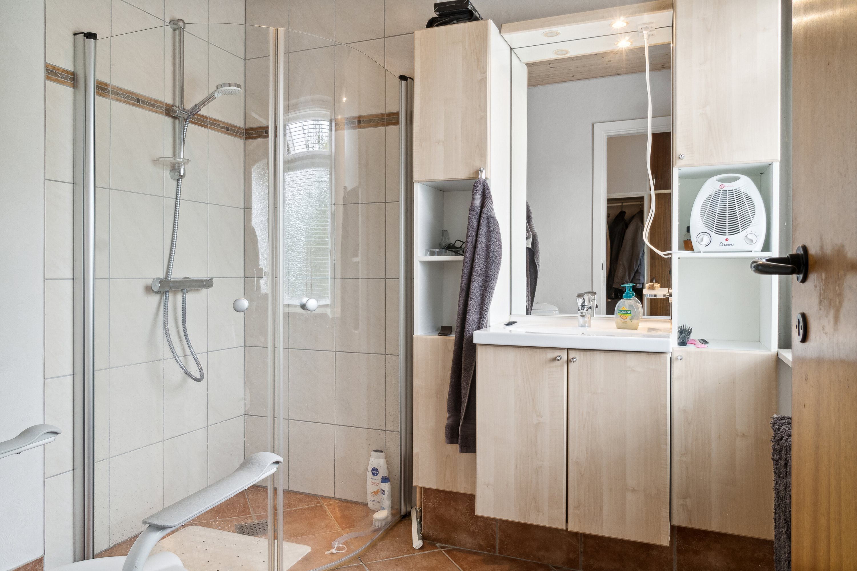 Fremhævet badeværelse billede i fuldskærmstilstand. Billede af Birkevej 5, 4720 Præstø