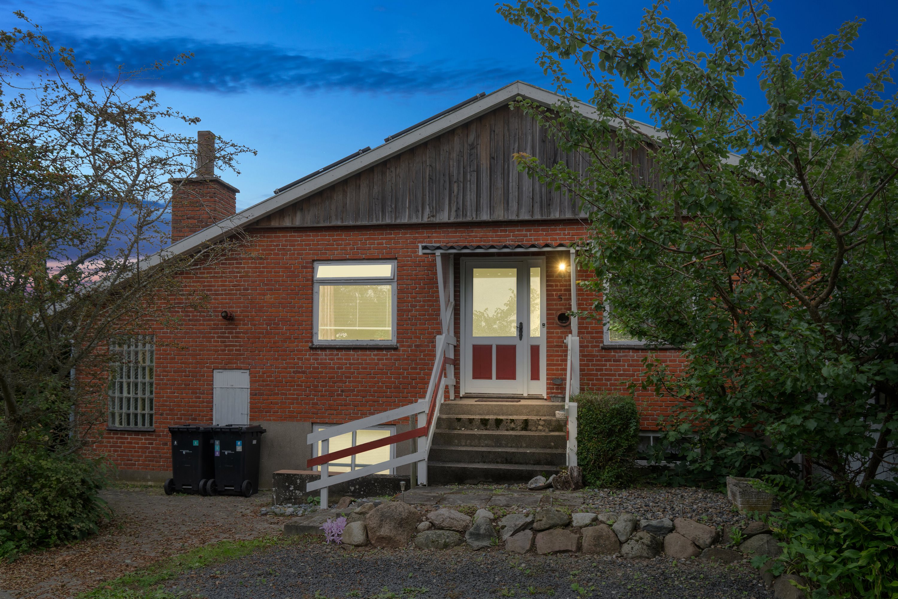 Fremhævet udendørs billede i fuldskærmstilstand. Billede af Birkevej 5, 4720 Præstø