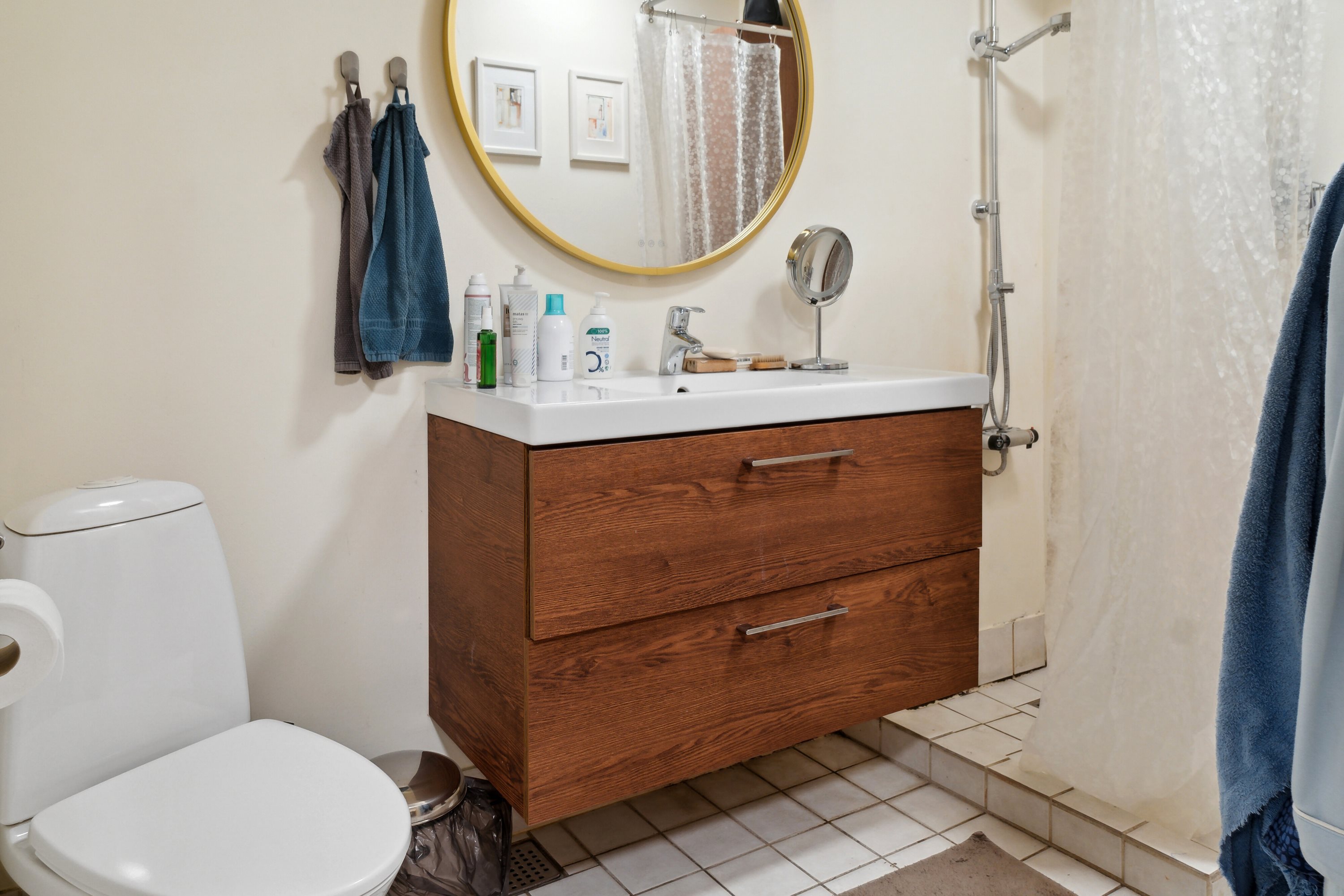 Fremhævet badeværelse billede i fuldskærmstilstand. Billede af Volderslev Bygade 7B, Volderslev, 5260 Odense S