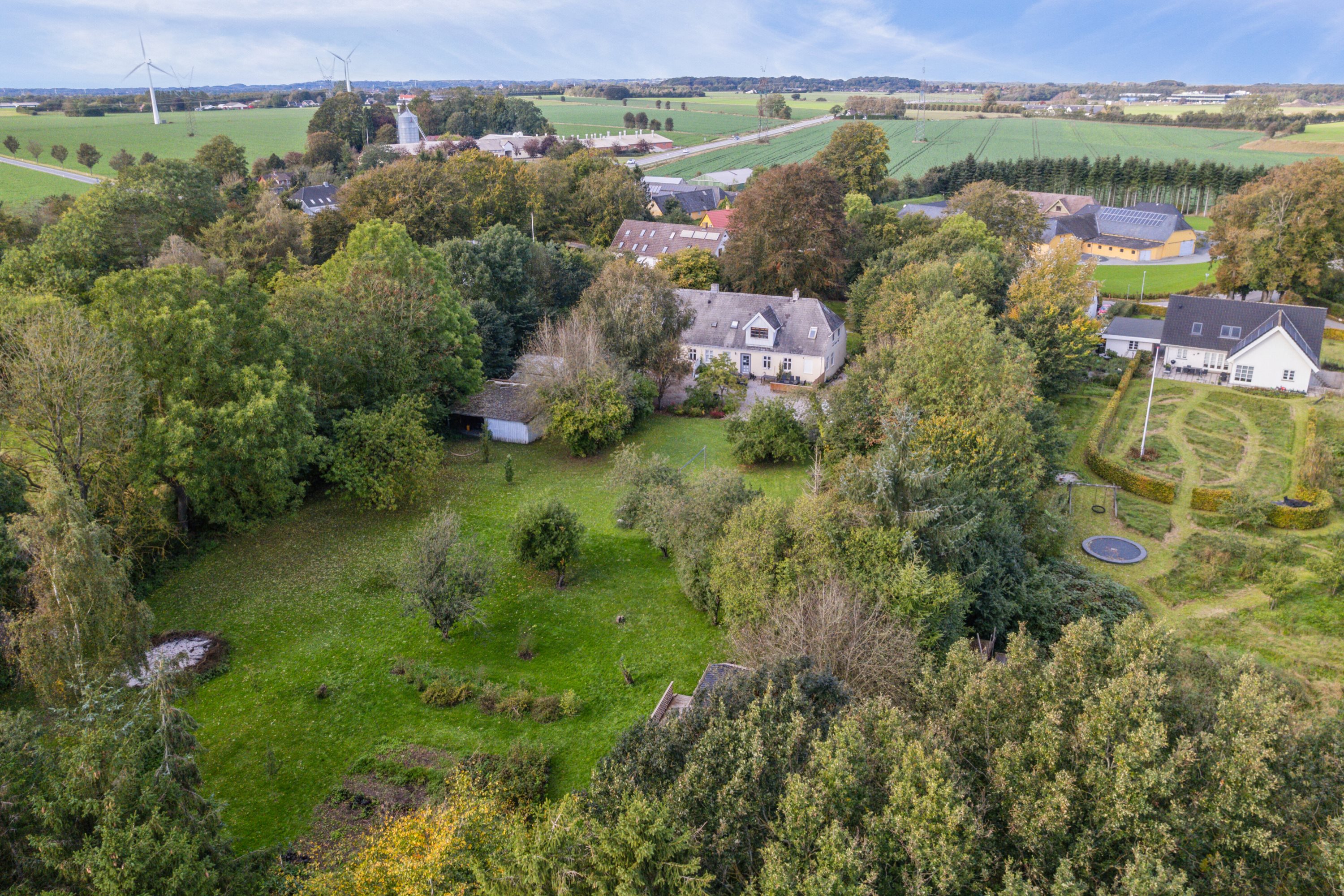Fremhævet luftfoto billede i fuldskærmstilstand. Billede af Volderslev Bygade 7B, Volderslev, 5260 Odense S
