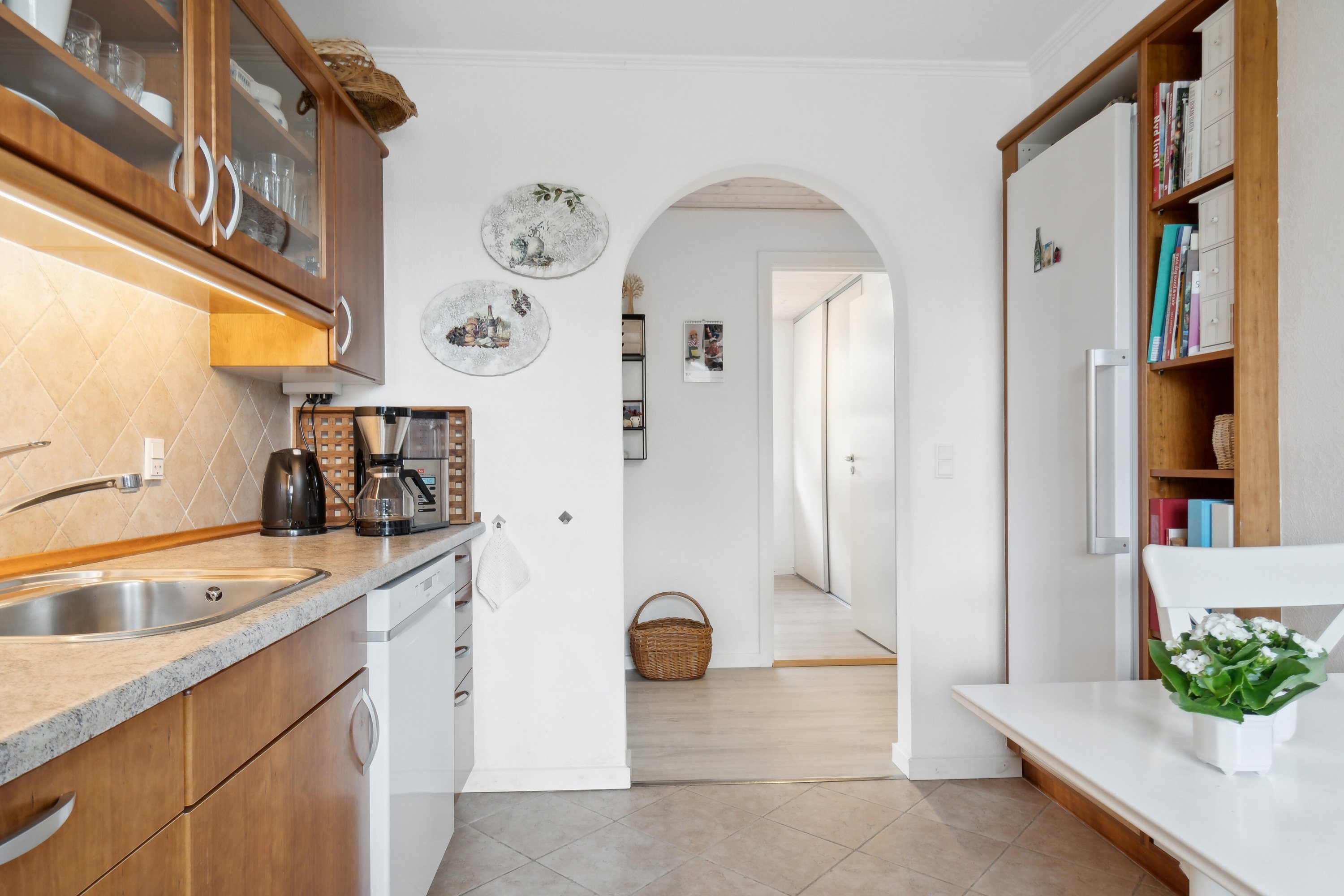 Fremhævet køkken billede i fuldskærmstilstand. Billede af Ilbro Stationsvej 11, Ilbro, 9800 Hjørring