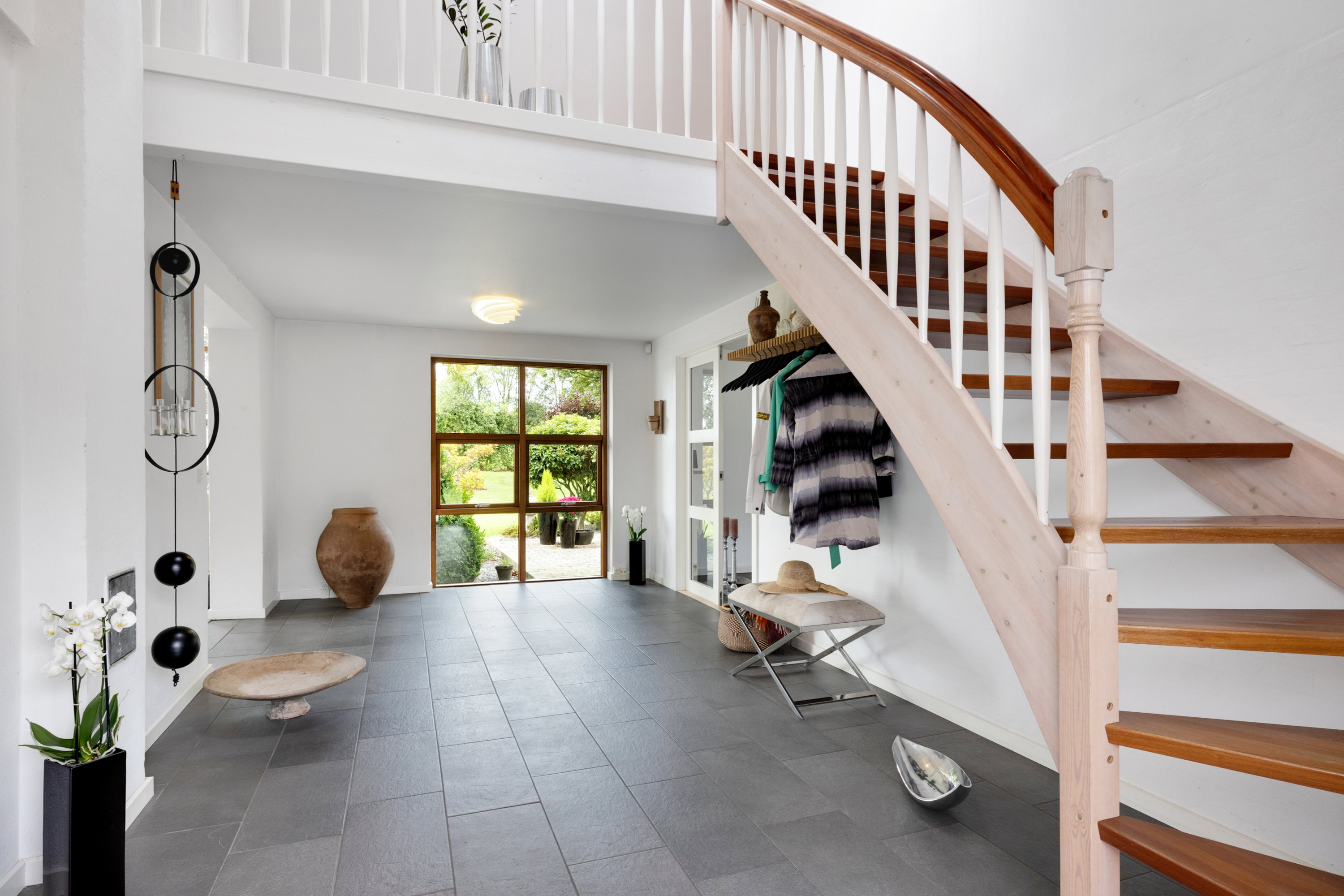 Fremhævet hall billede i fuldskærmstilstand. Billede af Aggersundvej 98, Hvorvarp, 9600 Aars