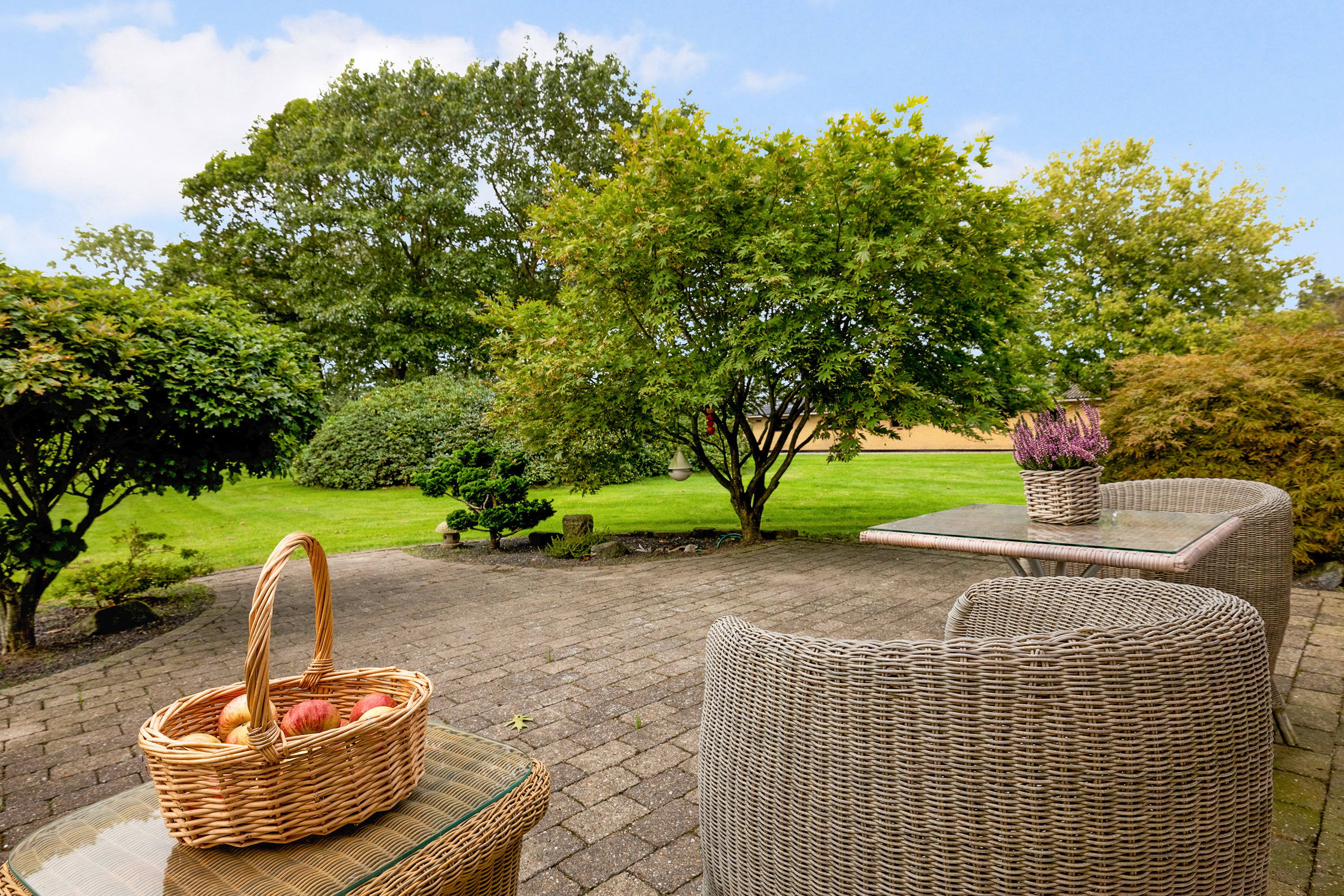 Fremhævet terrasse billede i fuldskærmstilstand. Billede af Aggersundvej 98, Hvorvarp, 9600 Aars