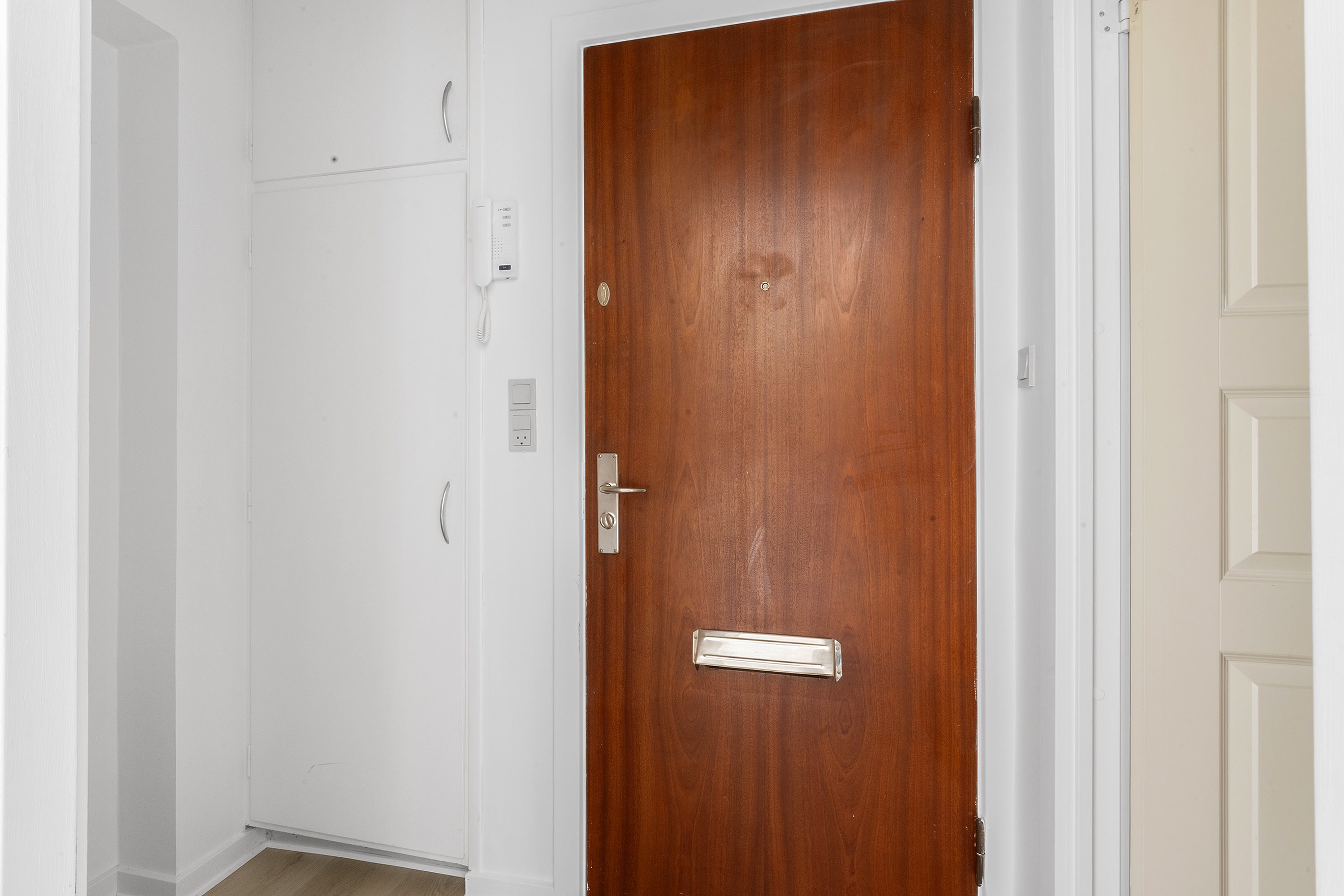 Fremhævet entré billede i fuldskærmstilstand. Billede af Markedspladsen 1, 1. tv., 8900 Randers C