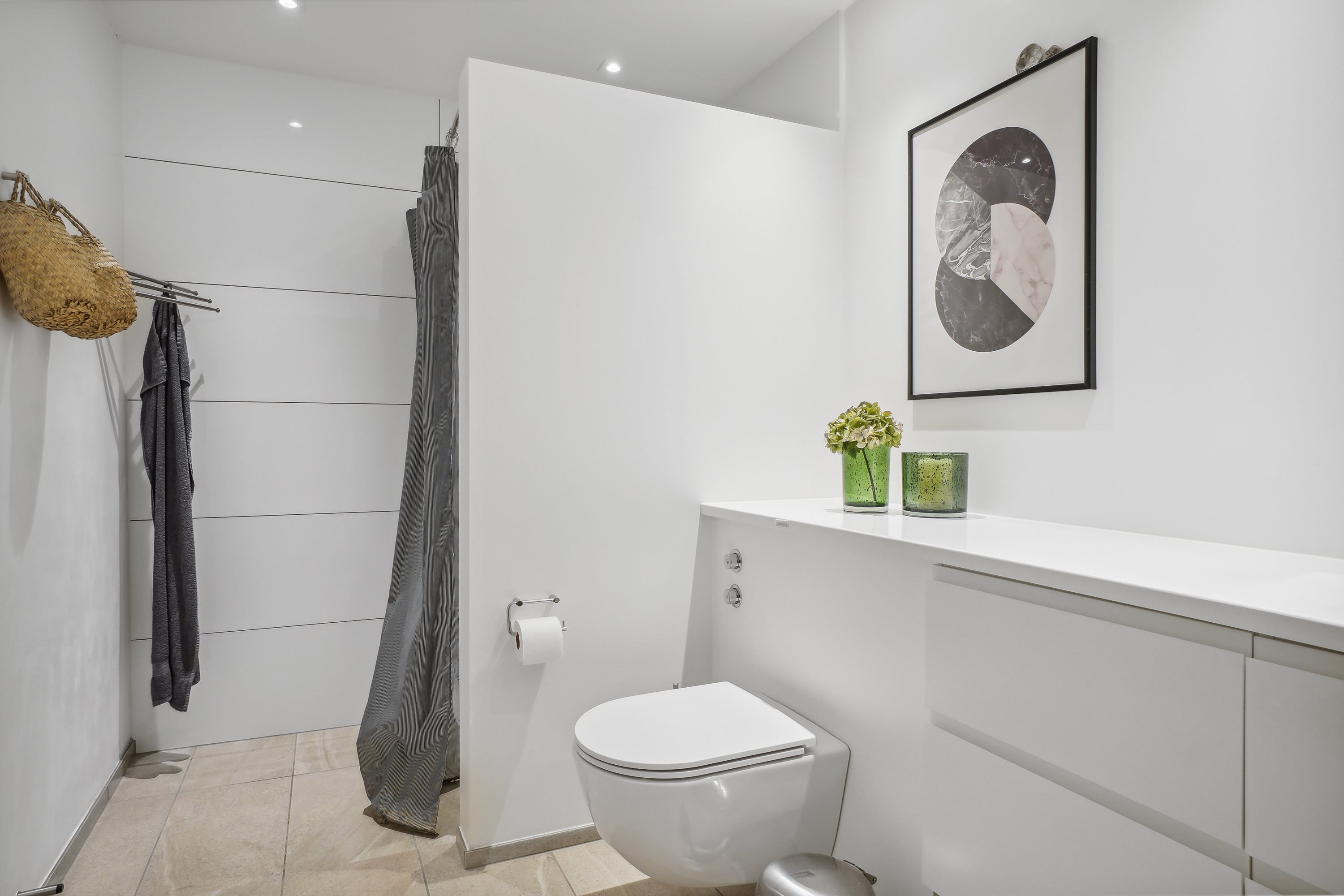 Fremhævet badeværelse billede i fuldskærmstilstand. Billede af Poul Buås Vej 2A, 9000 Aalborg