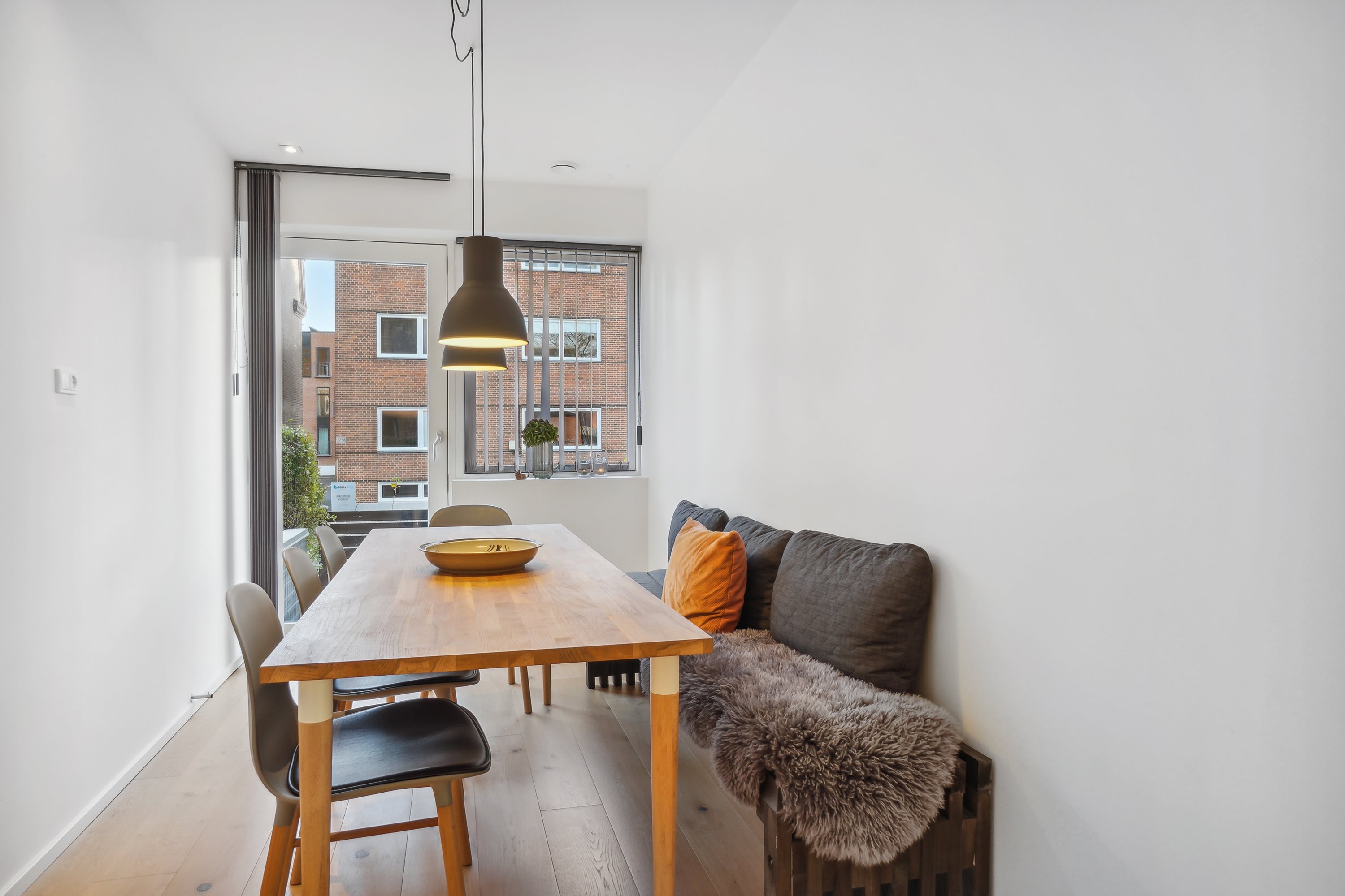 Fremhævet spisestue billede i fuldskærmstilstand. Billede af Poul Buås Vej 2A, 9000 Aalborg