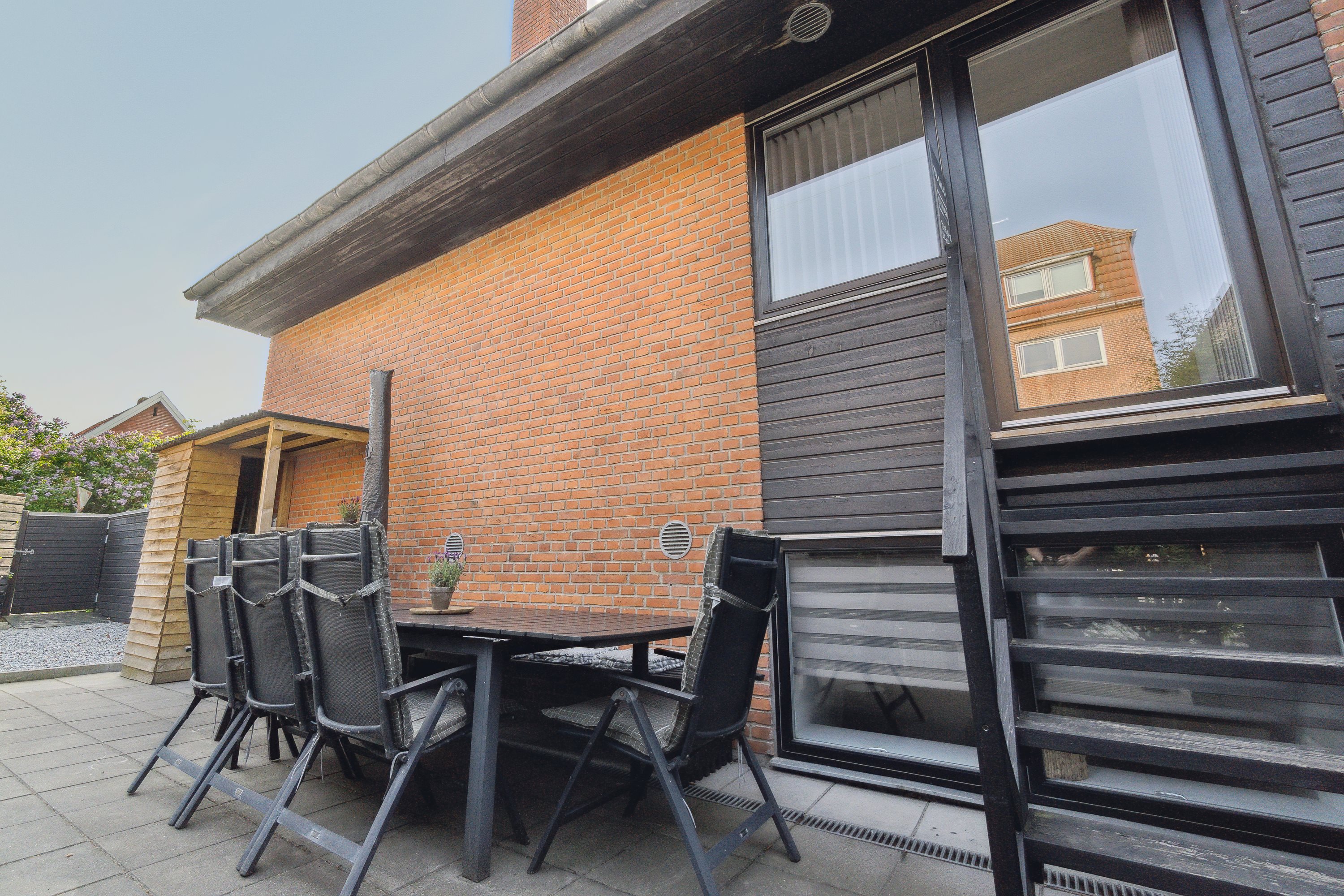 Fremhævet terrasse billede i fuldskærmstilstand. Billede af Poul Buås Vej 2A, 9000 Aalborg