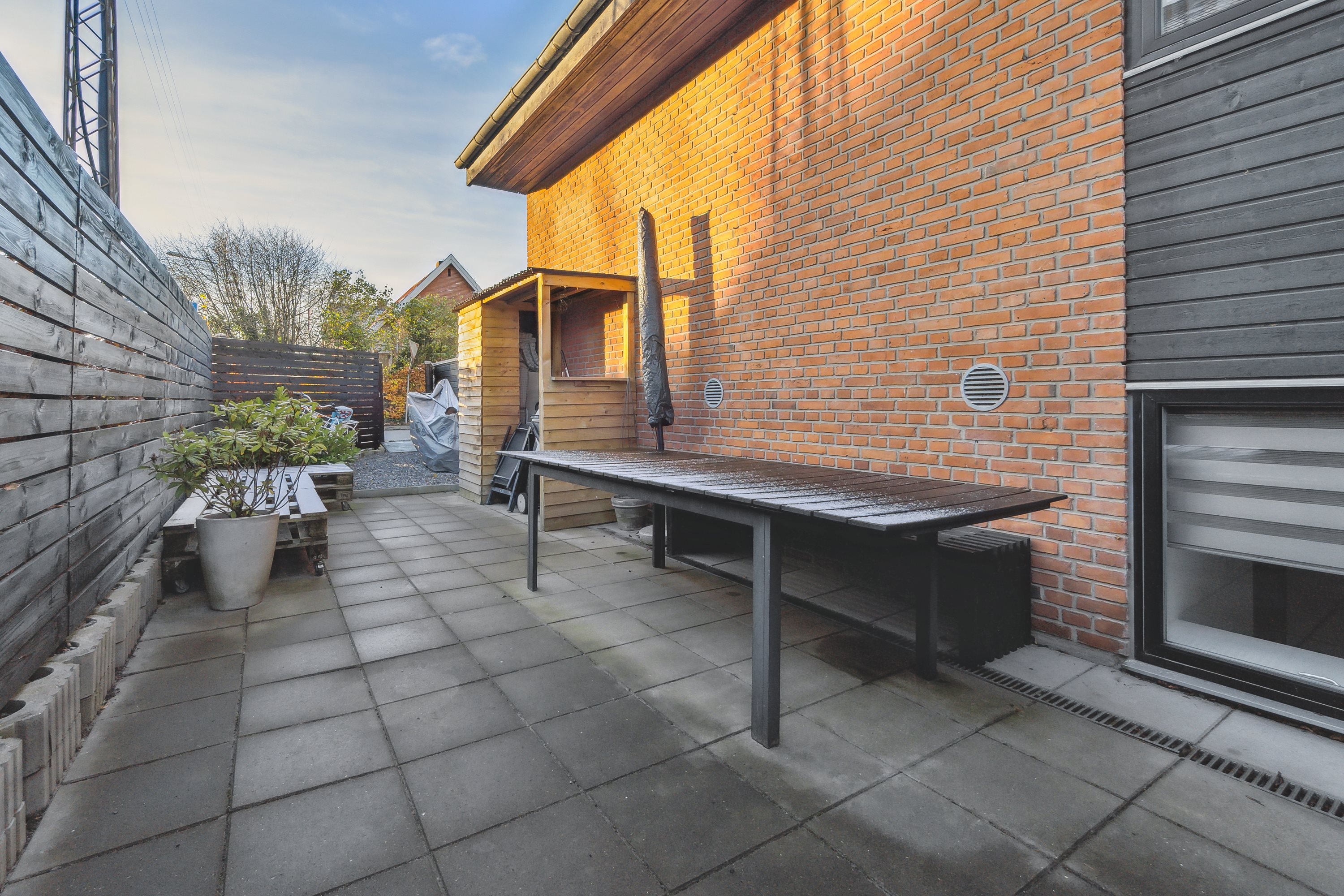 Fremhævet terrasse billede i fuldskærmstilstand. Billede af Poul Buås Vej 2A, 9000 Aalborg