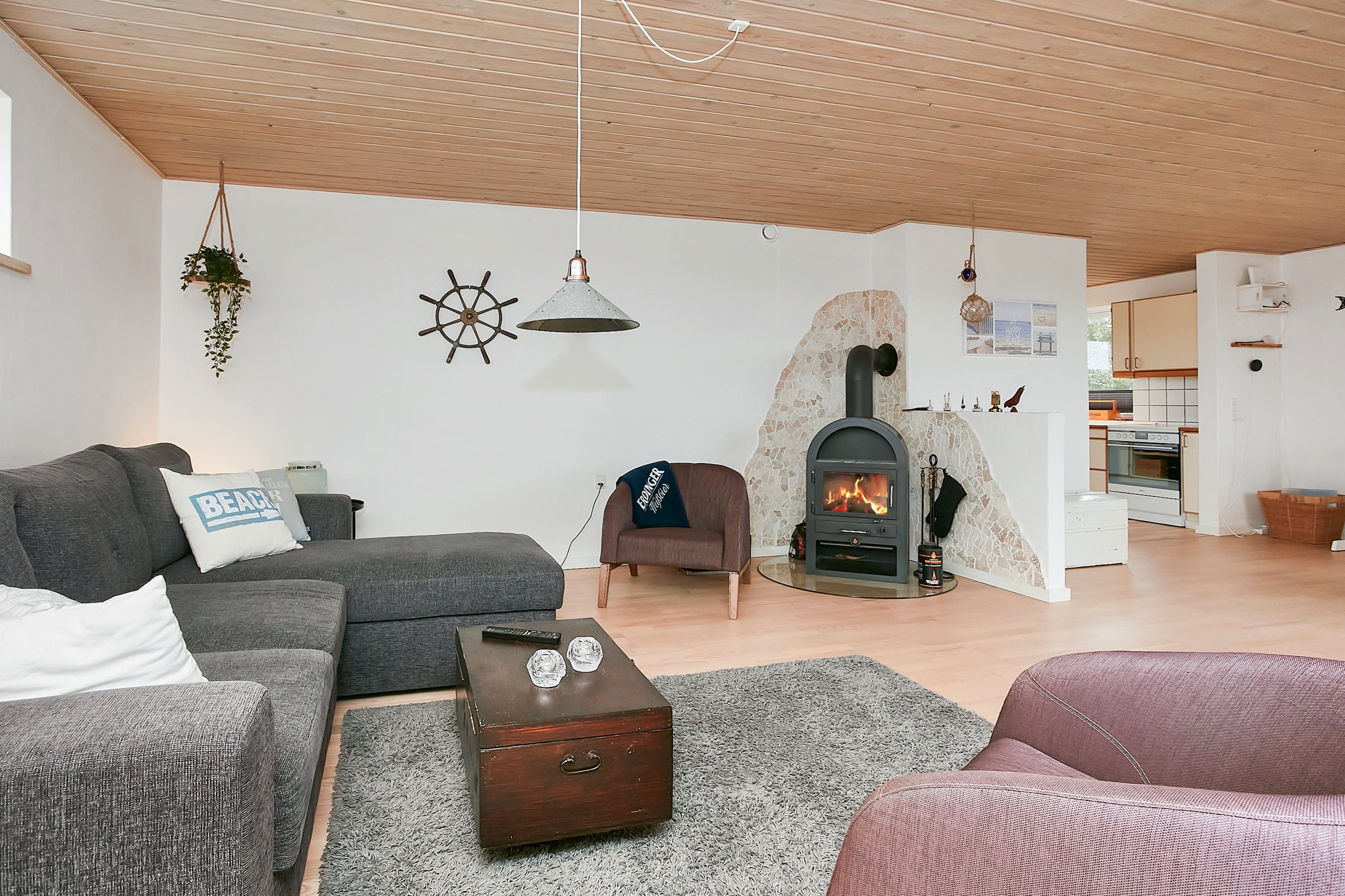 Fremhævet stue billede i fuldskærmstilstand. Billede af Vejlevej 33, Vesterby, 7130 Juelsminde