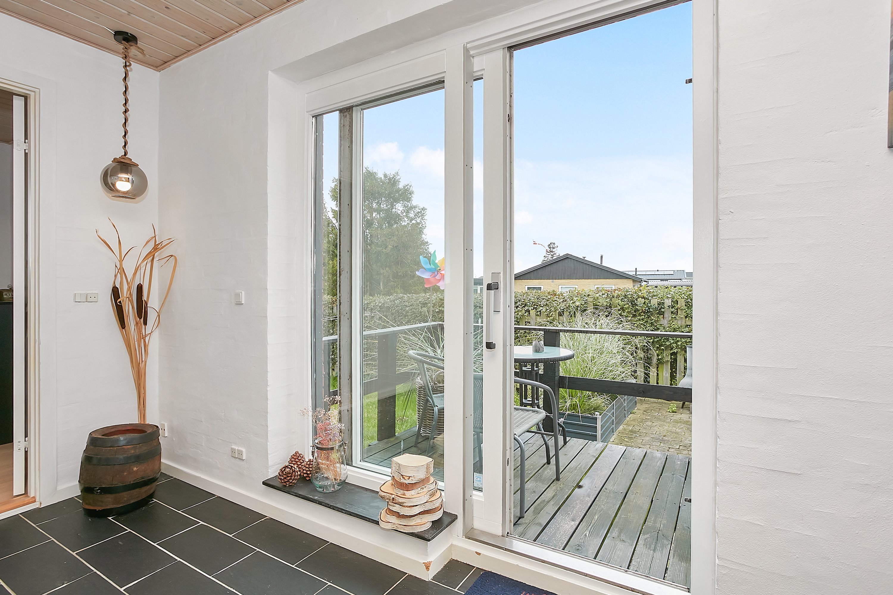 Fremhævet stue billede i fuldskærmstilstand. Billede af Vejlevej 33, Vesterby, 7130 Juelsminde