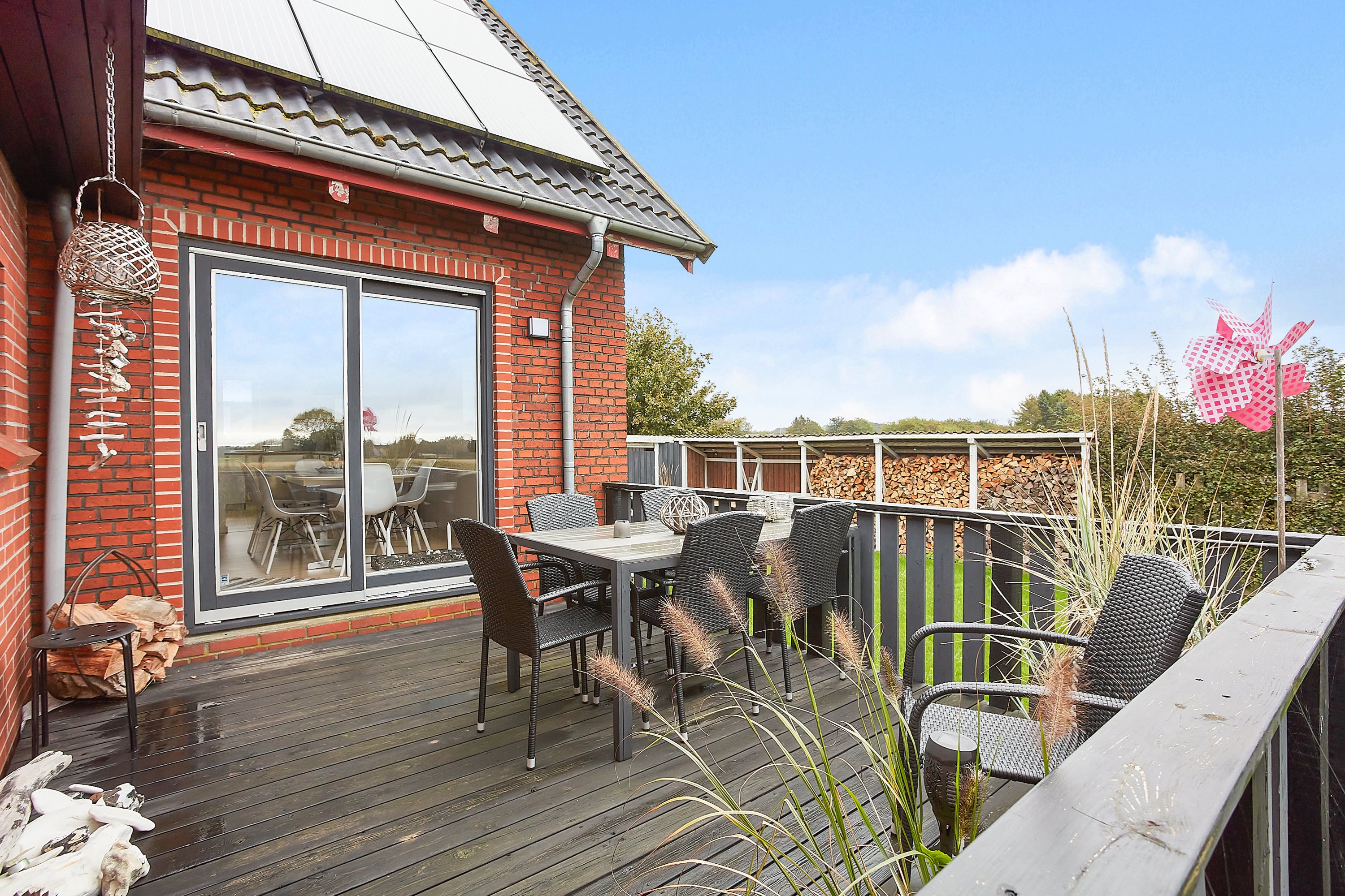 Fremhævet terrasse billede i fuldskærmstilstand. Billede af Vejlevej 33, Vesterby, 7130 Juelsminde