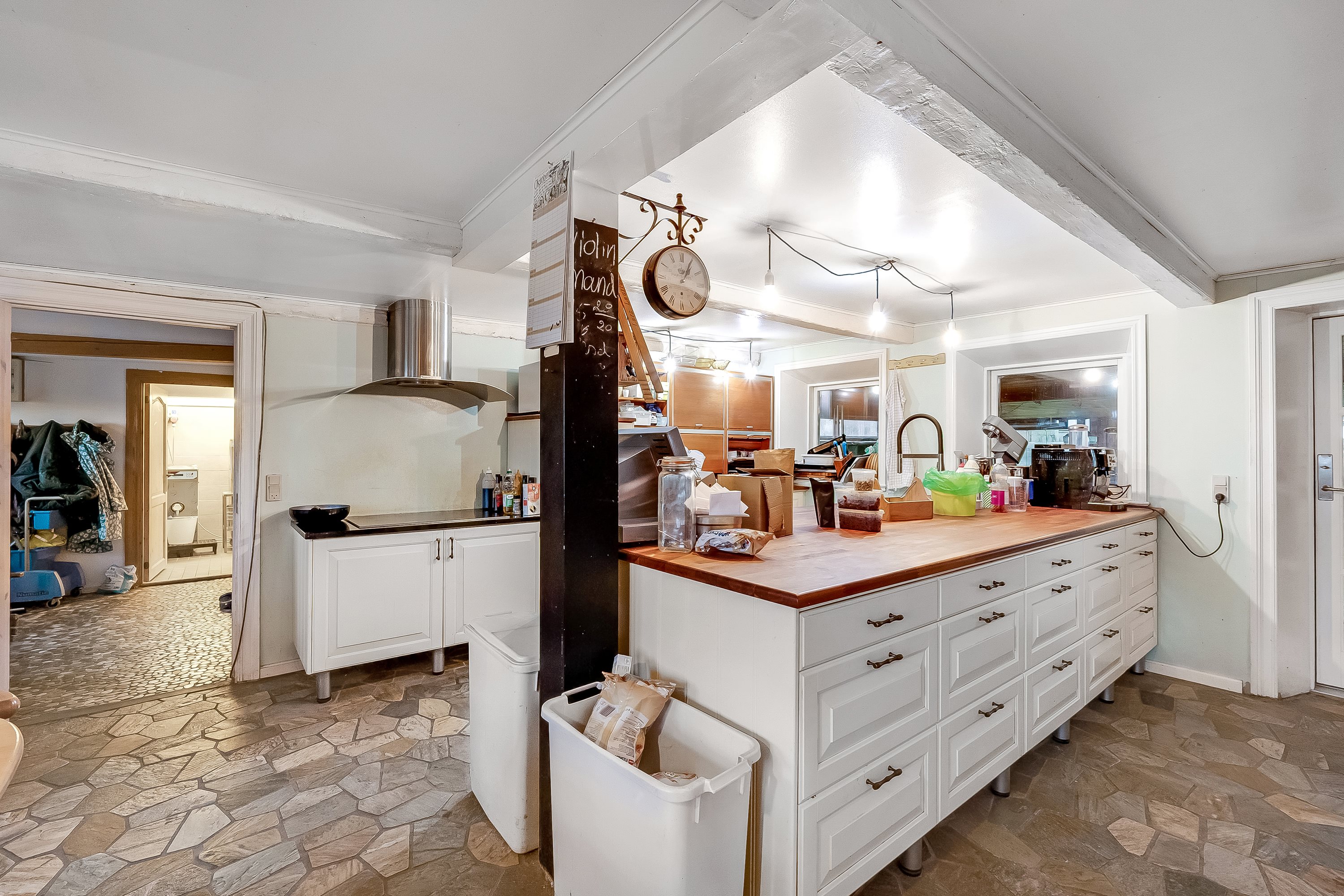 Fremhævet køkken alrum billede i fuldskærmstilstand. Billede af Klingebjergvej 1, Rindby, 6720 Fanø