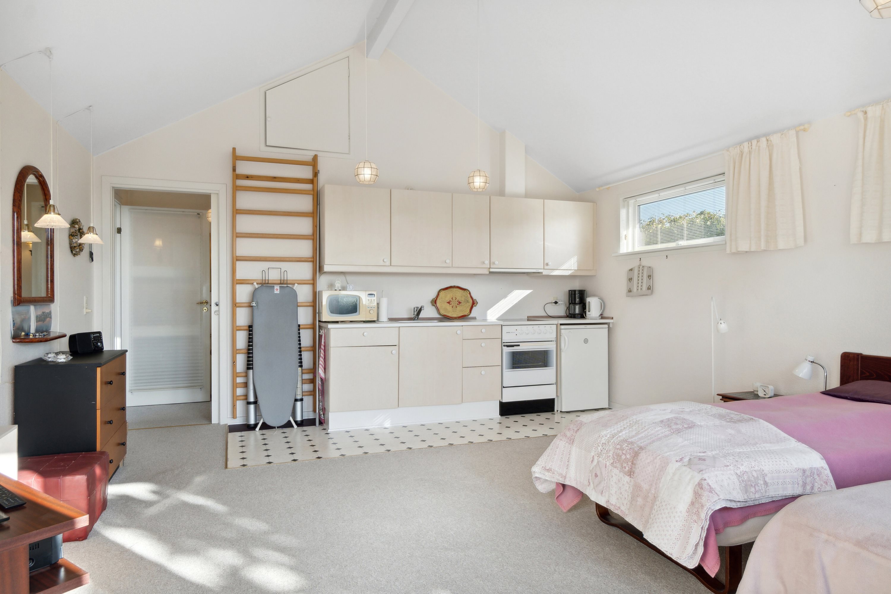 Fremhævet soveværelse billede i fuldskærmstilstand. Billede af Åbyskovtoften 6, 5881 Skårup Fyn