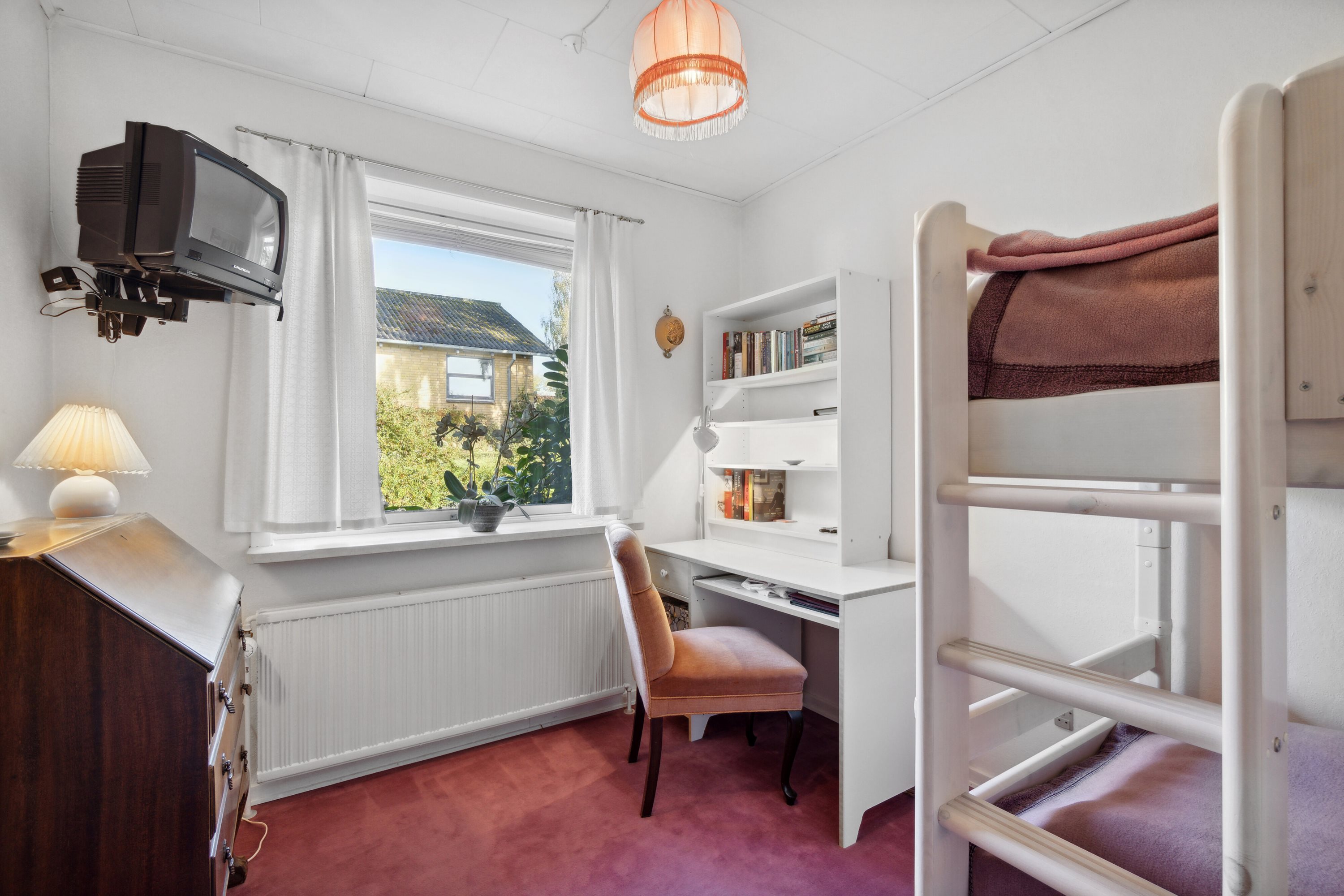 Fremhævet soveværelse billede i fuldskærmstilstand. Billede af Åbyskovtoften 6, 5881 Skårup Fyn