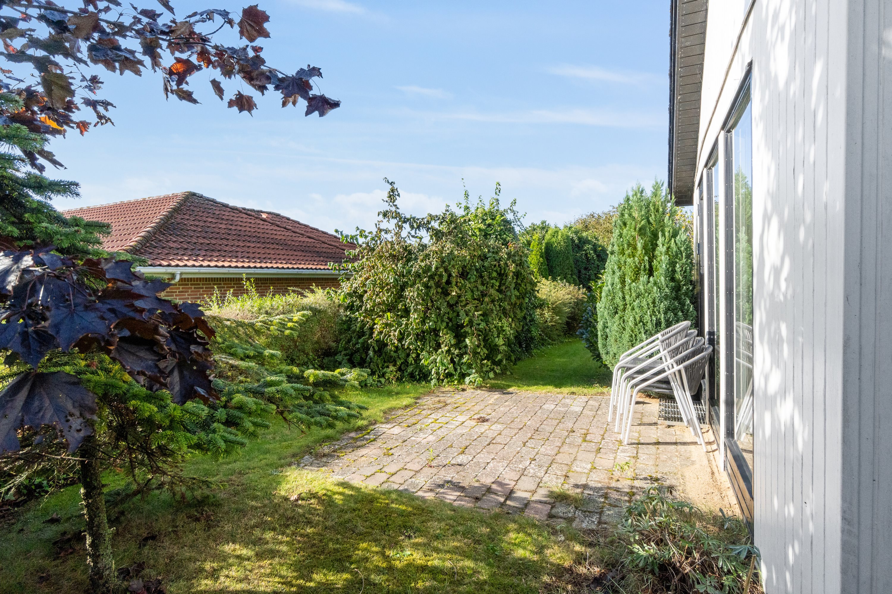 Fremhævet set fra vejen billede i fuldskærmstilstand. Billede af Åbyskovtoften 6, 5881 Skårup Fyn