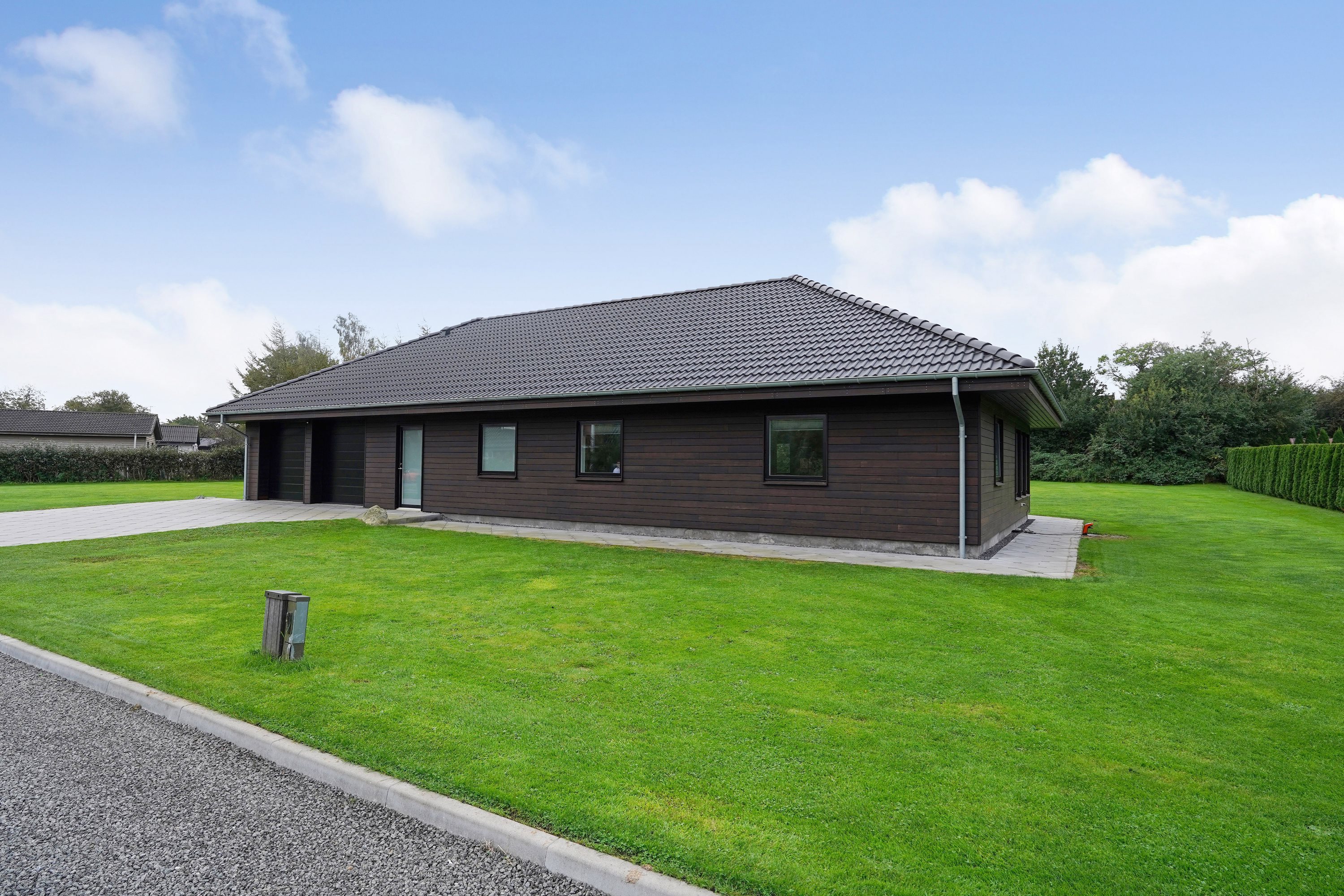 Fremhævet ejendommen billede i fuldskærmstilstand. Billede af Kyndesens Eng 1, 7160 Tørring