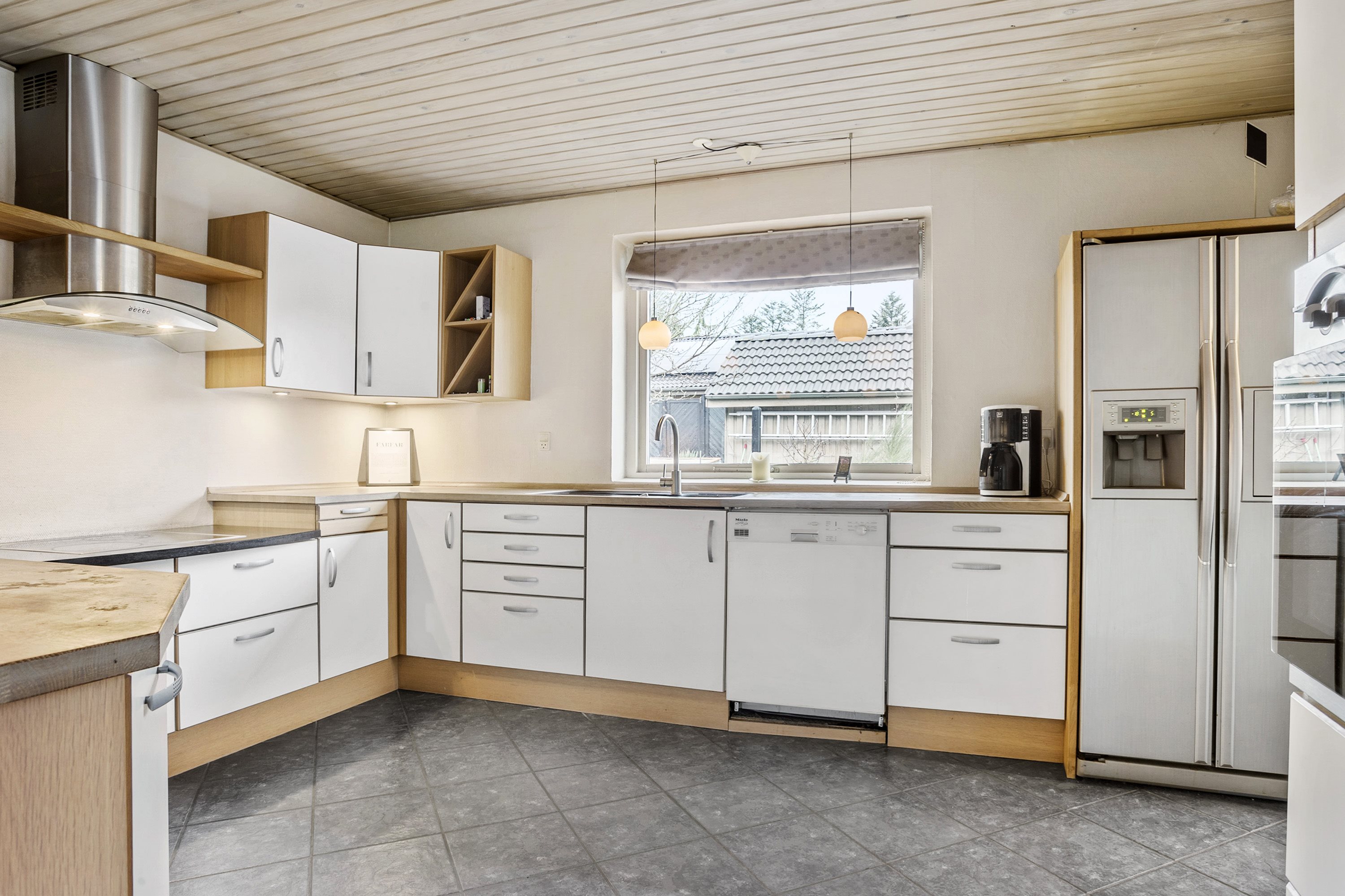 Fremhævet køkken billede i fuldskærmstilstand. Billede af Hvide Hus 27, 6580 Vamdrup