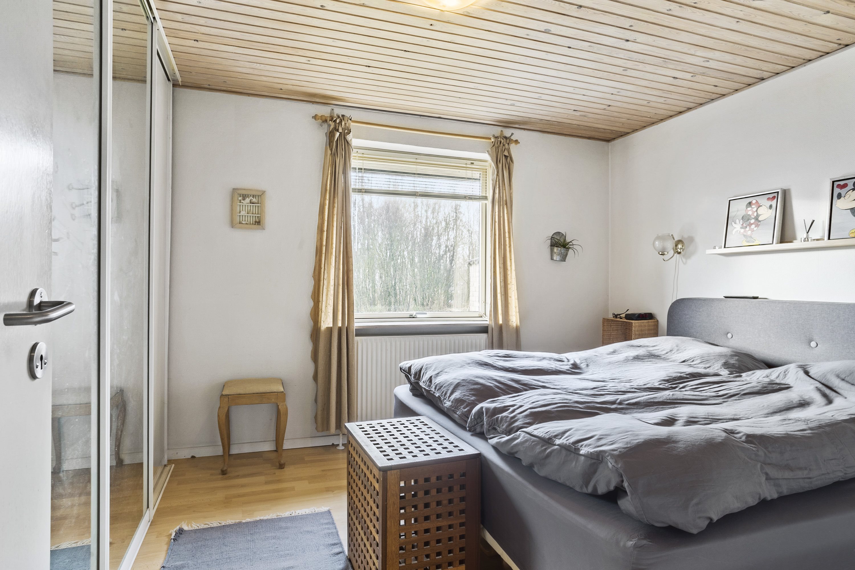 Fremhævet soveværelse billede i fuldskærmstilstand. Billede af Hvide Hus 27, 6580 Vamdrup