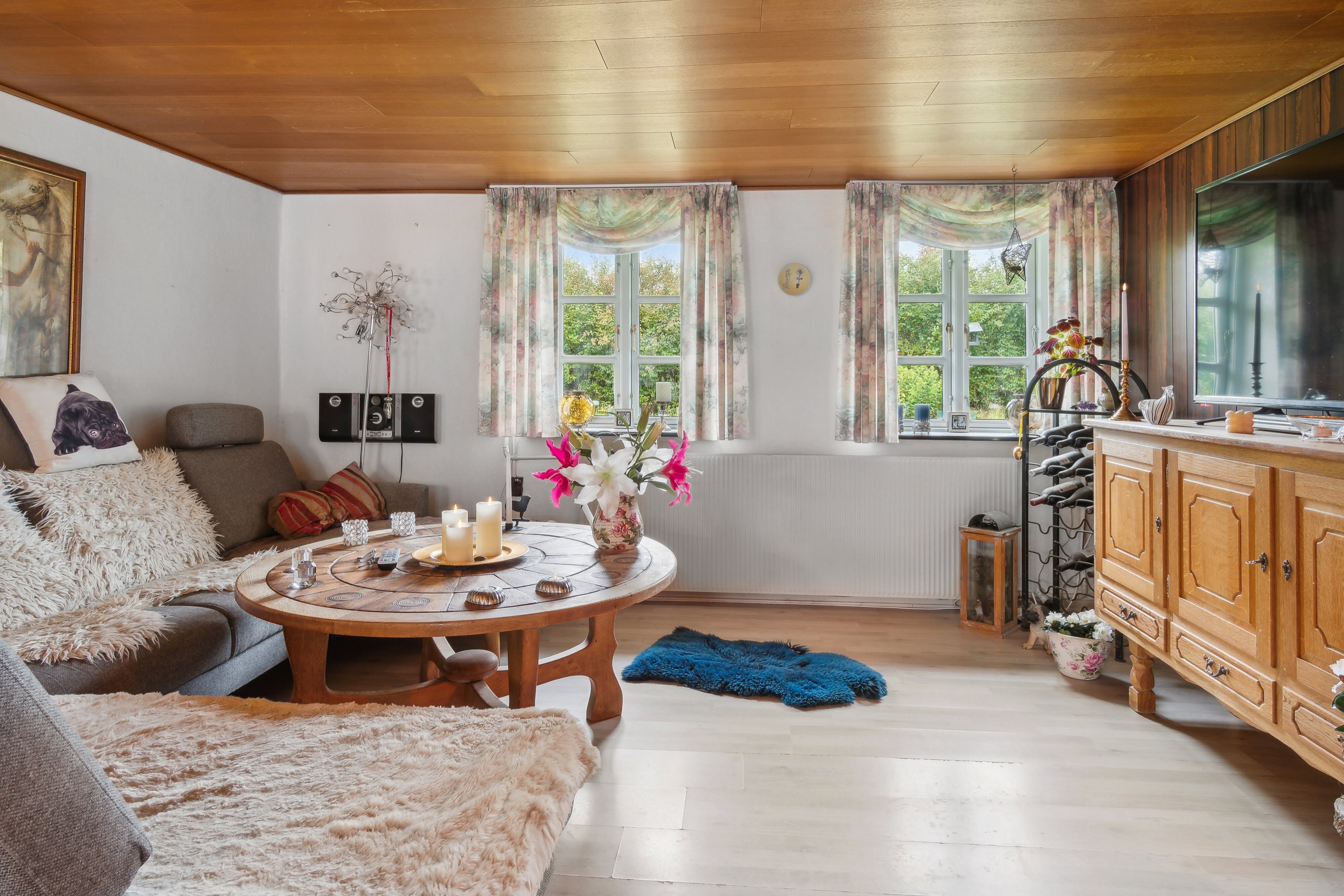 Fremhævet stue billede i fuldskærmstilstand. Billede af Birkevej 13, Løvskal, 8850 Bjerringbro