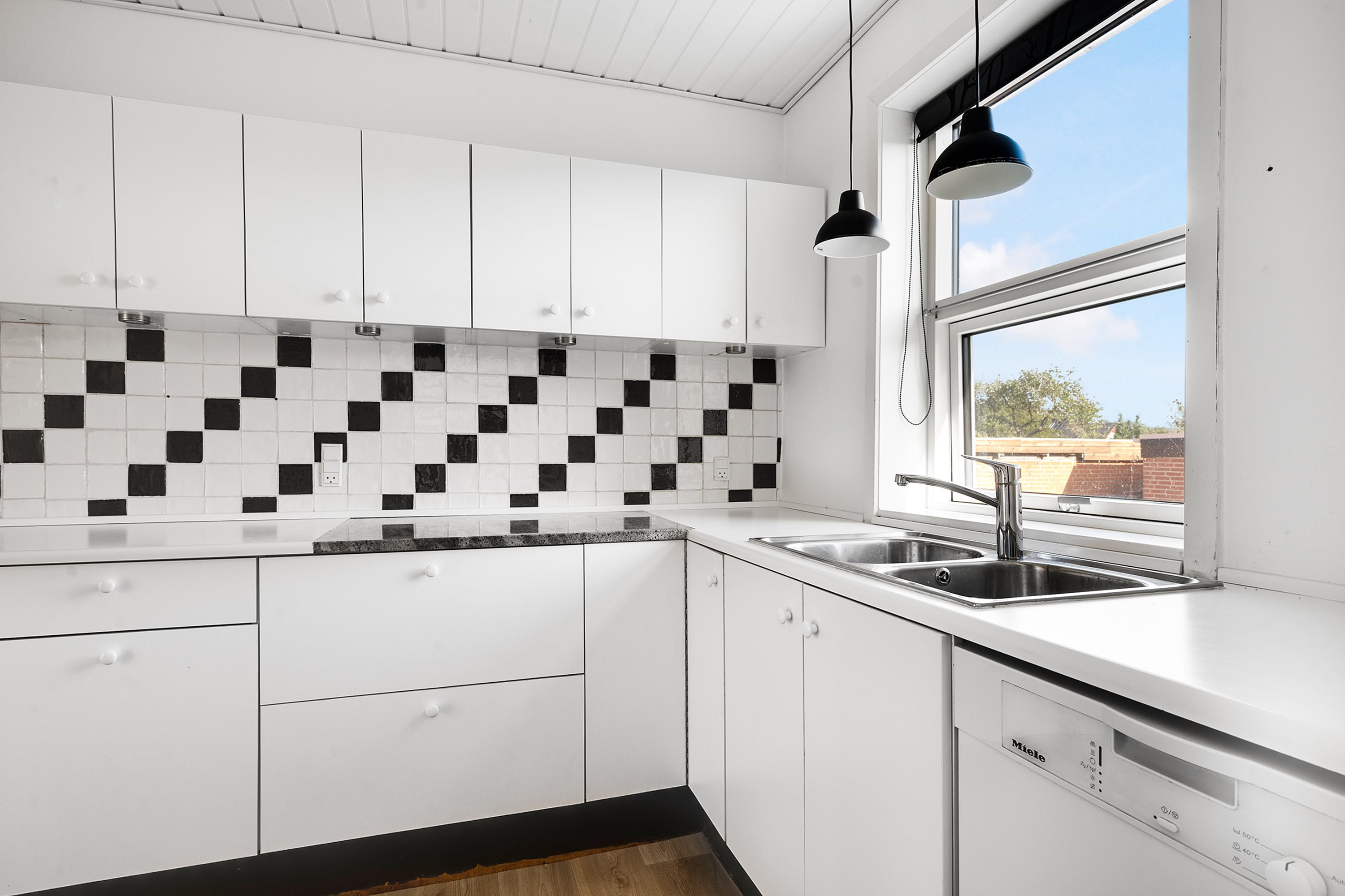 Fremhævet køkken billede i fuldskærmstilstand. Billede af Nygade 2H, 8963 Auning