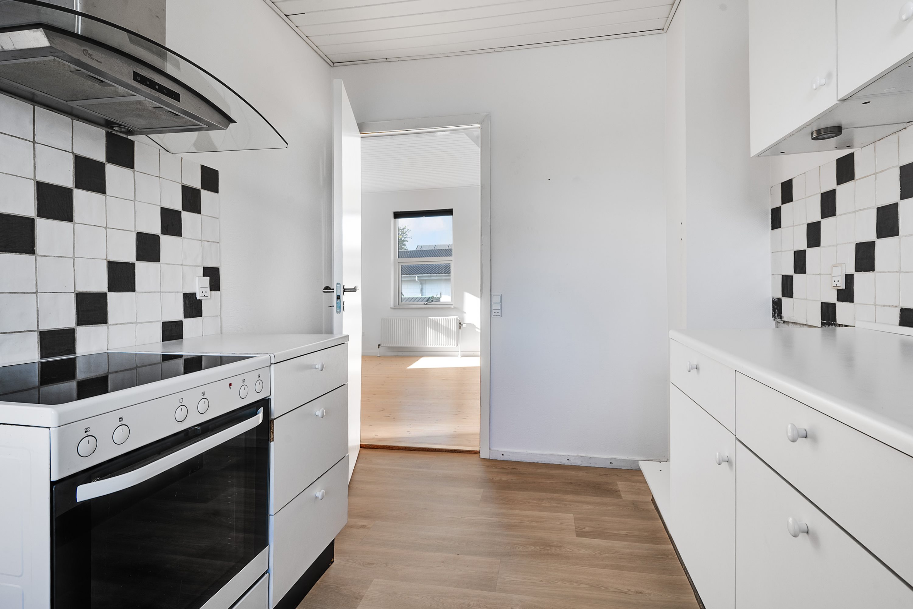 Fremhævet køkken billede i fuldskærmstilstand. Billede af Nygade 2H, 8963 Auning