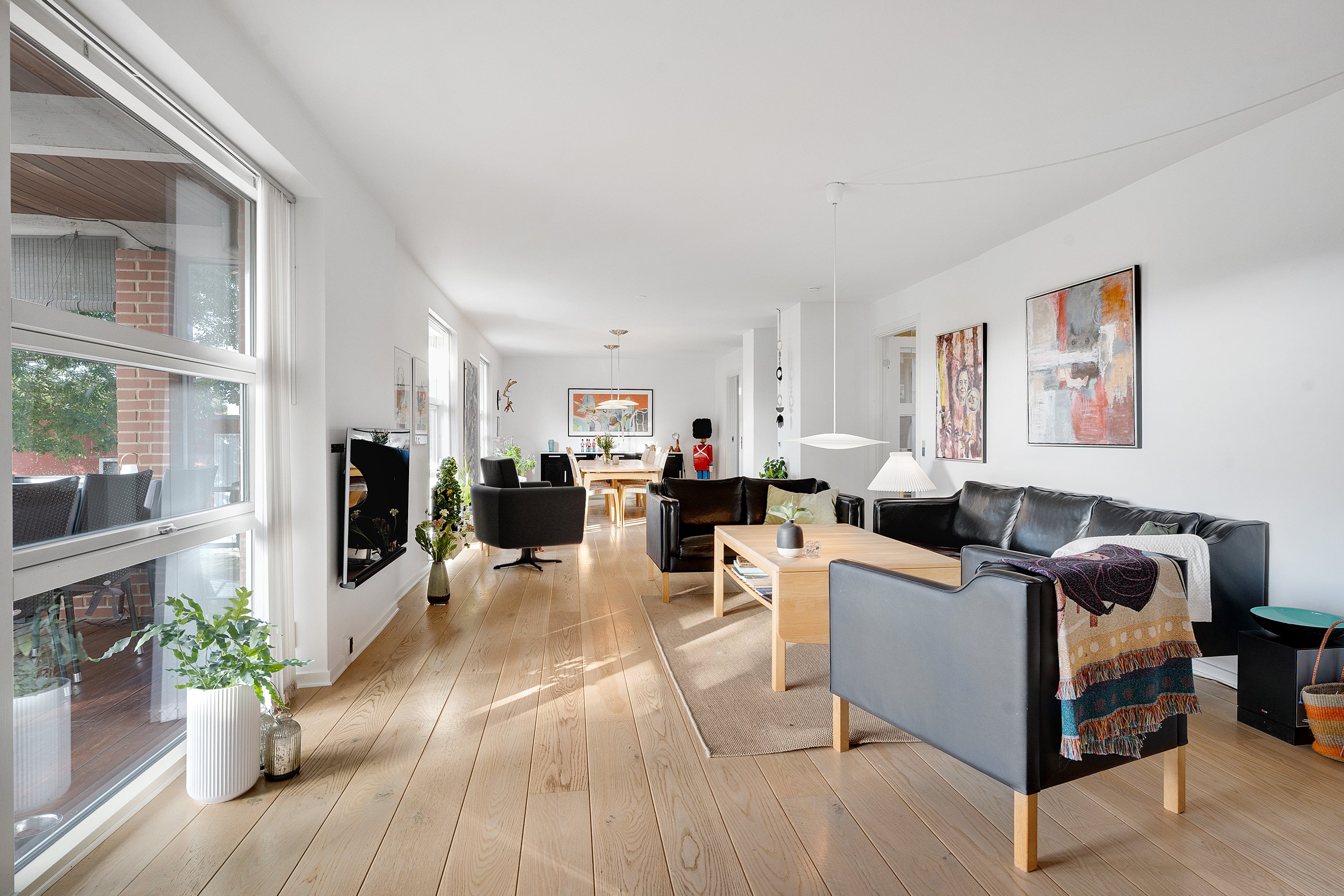 Fremhævet stue billede i fuldskærmstilstand. Billede af Gyvelvej 5, 8930 Randers NØ