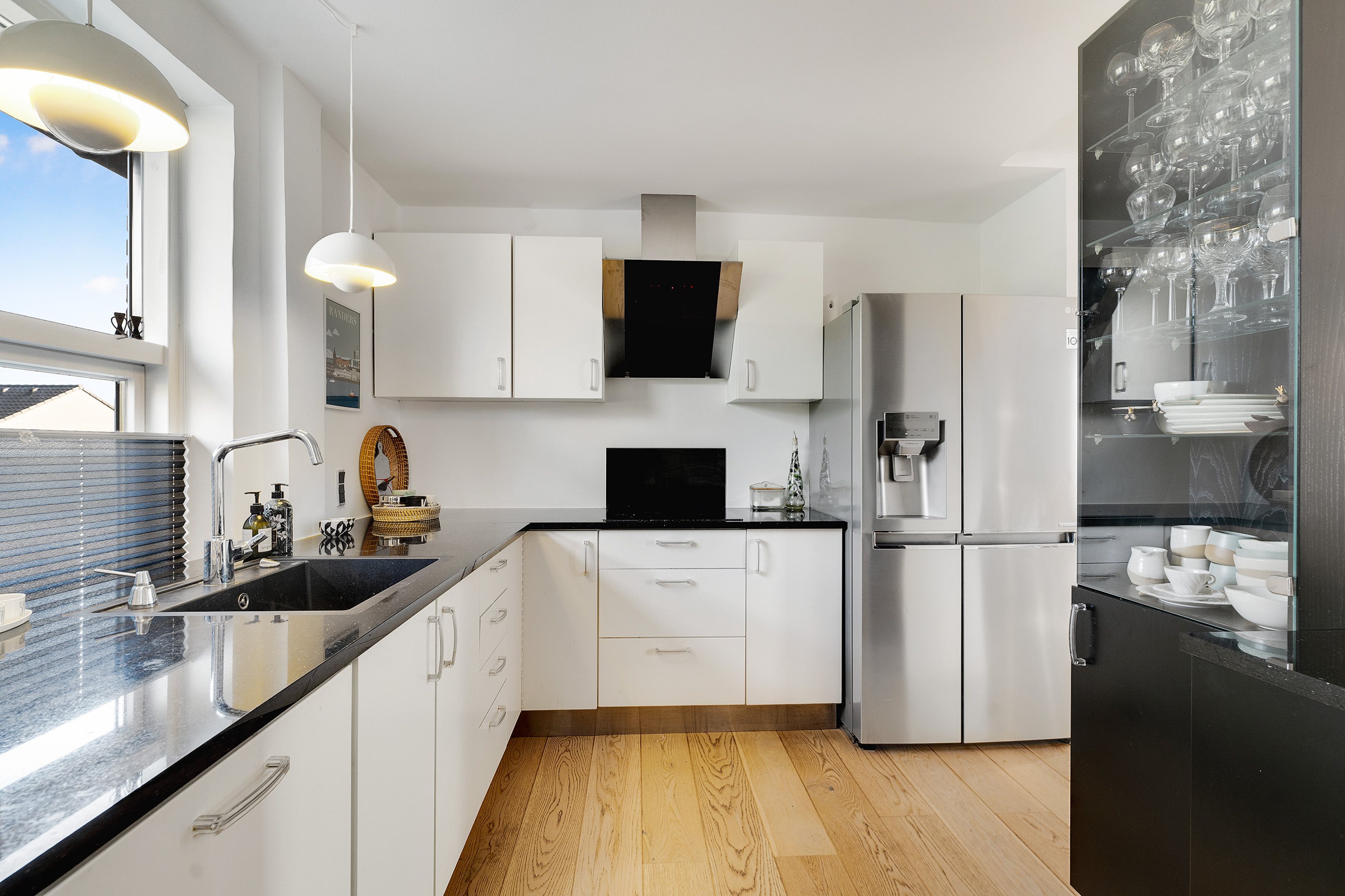 Fremhævet køkken billede i fuldskærmstilstand. Billede af Gyvelvej 5, 8930 Randers NØ