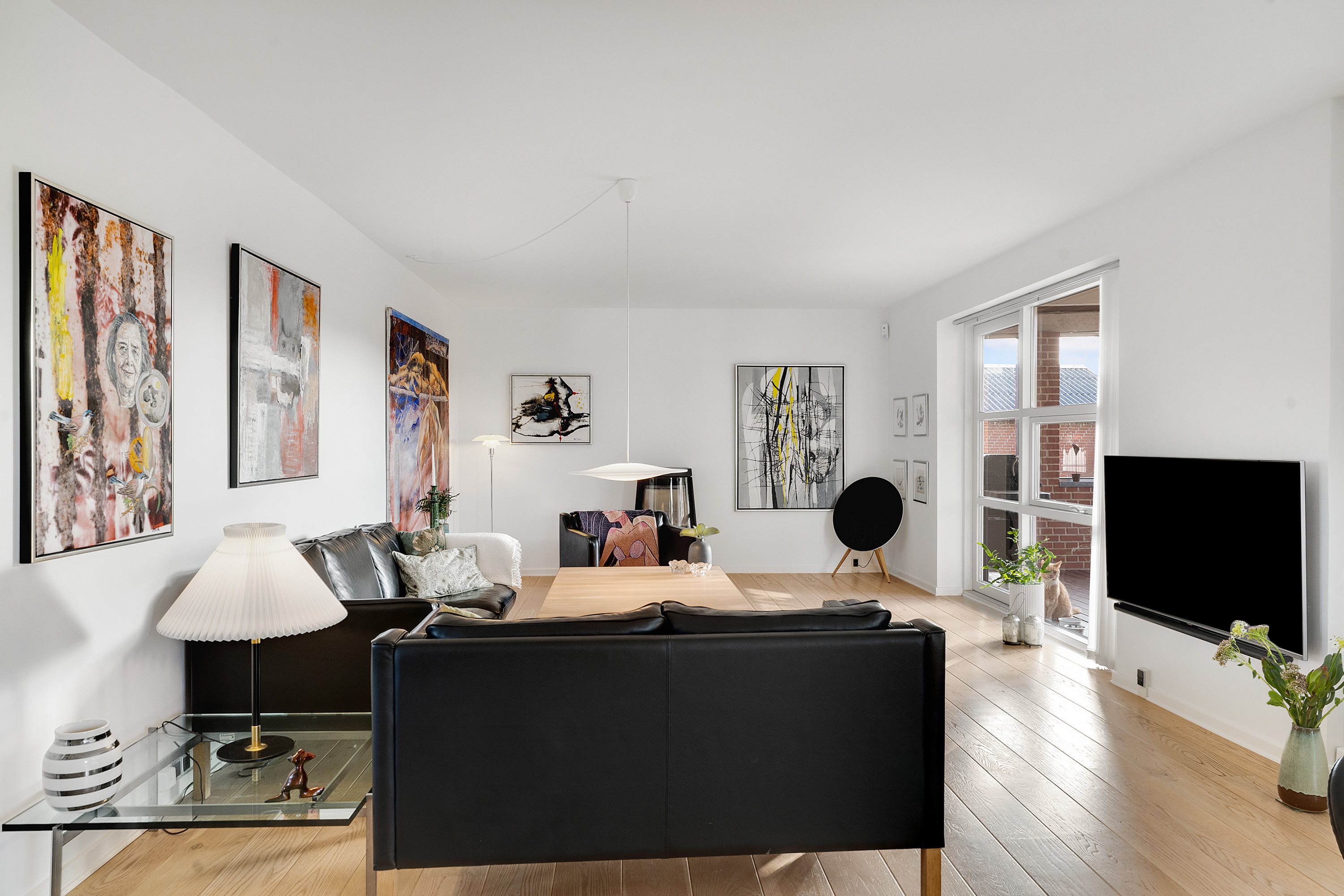 Fremhævet stue billede i fuldskærmstilstand. Billede af Gyvelvej 5, 8930 Randers NØ