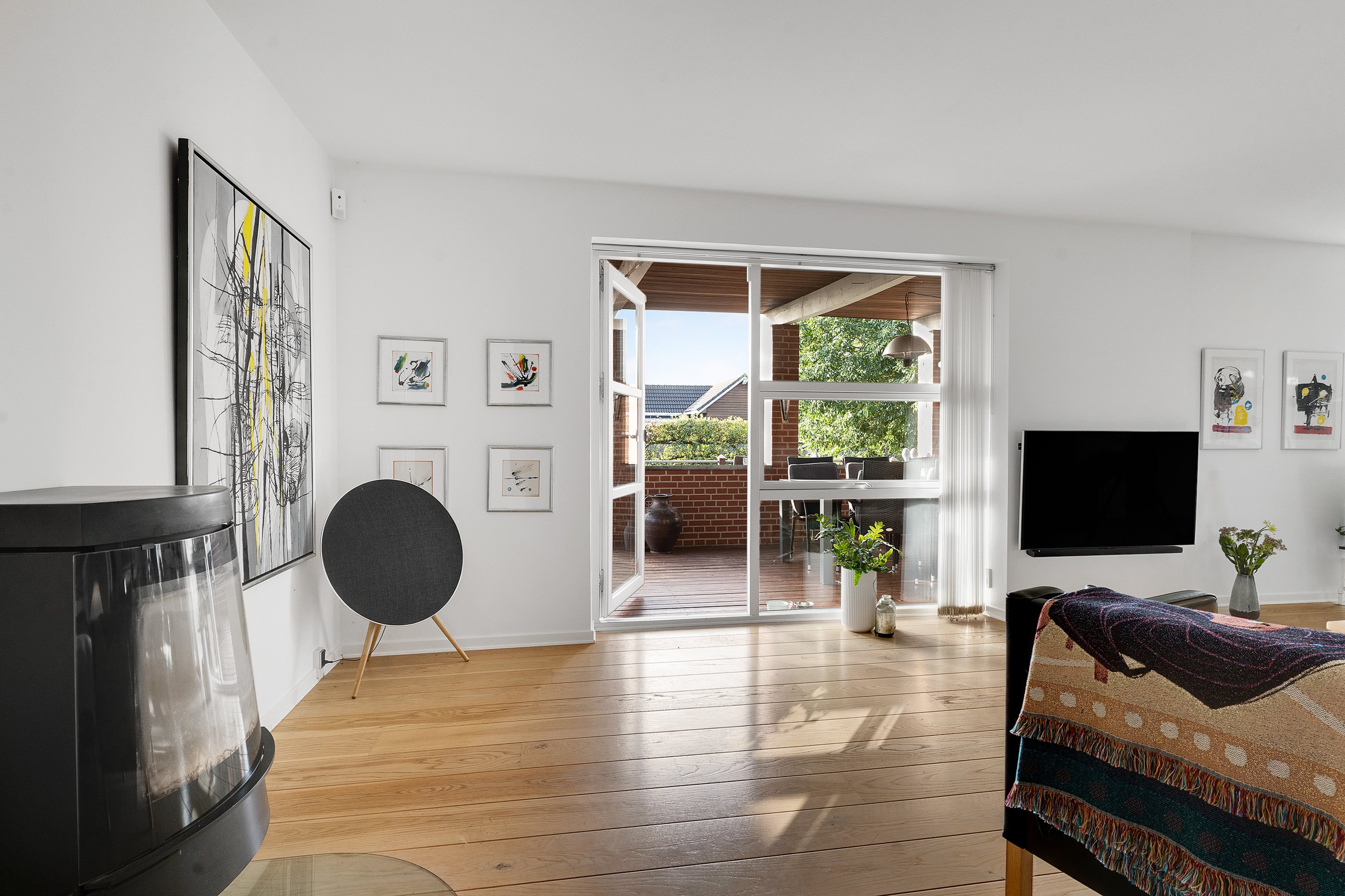 Fremhævet stue billede i fuldskærmstilstand. Billede af Gyvelvej 5, 8930 Randers NØ