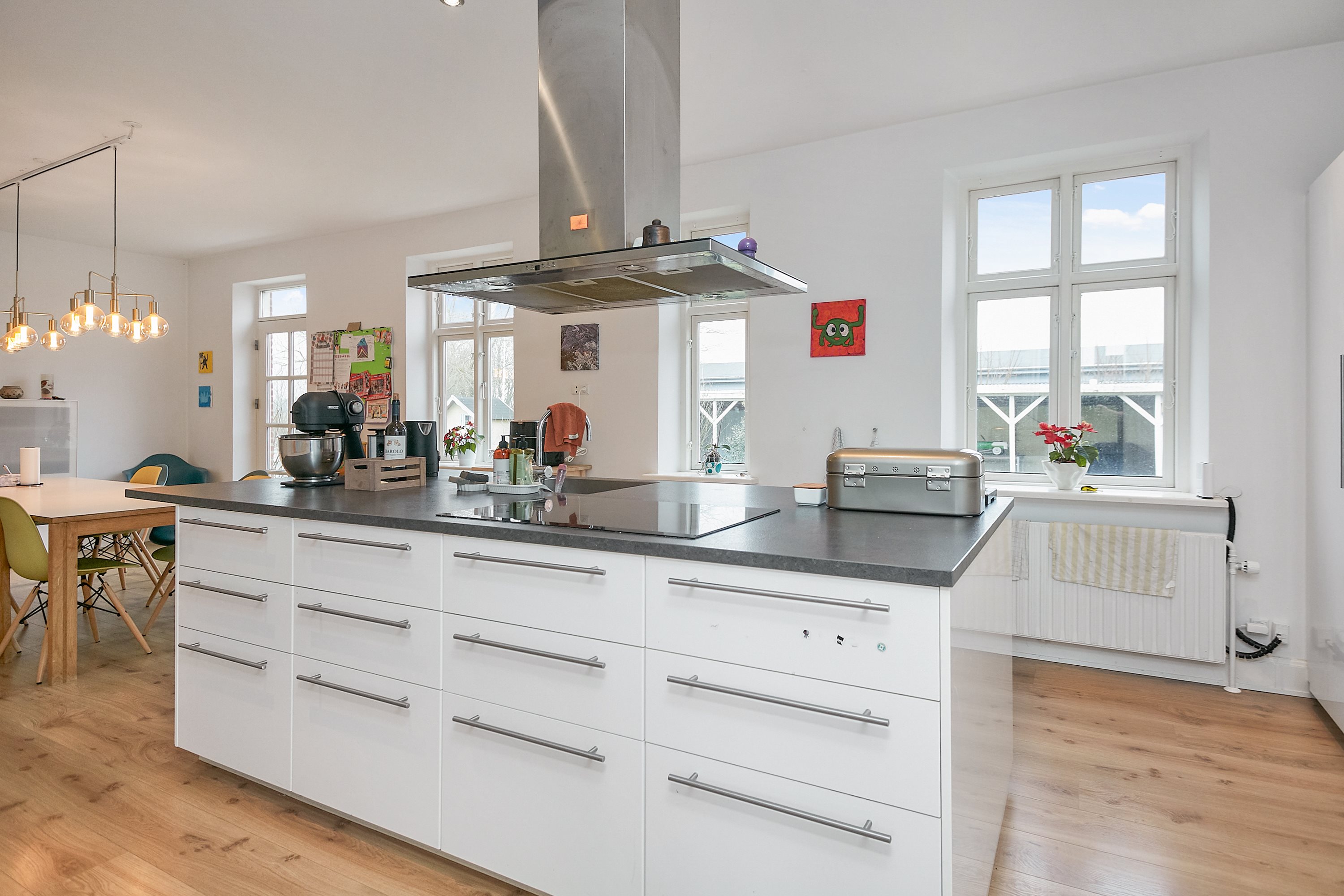 Fremhævet køkken billede i fuldskærmstilstand. Billede af Røntoftevej 1, 8700 Horsens