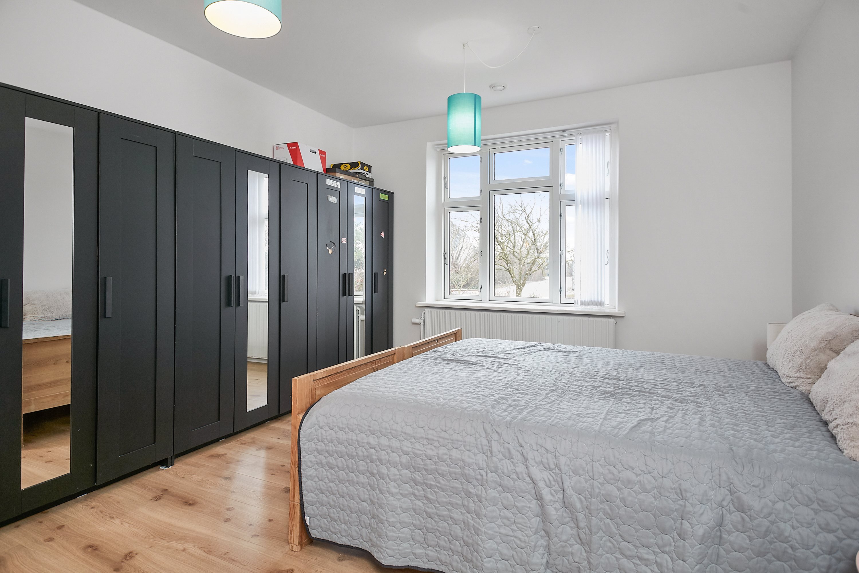 Fremhævet soveværelse billede i fuldskærmstilstand. Billede af Røntoftevej 1, 8700 Horsens