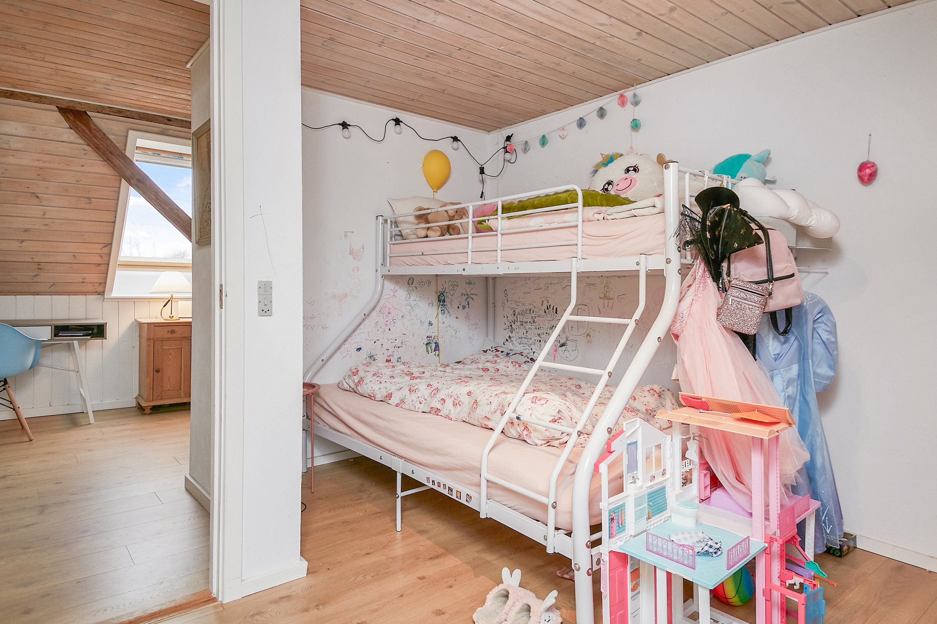 Fremhævet værelse billede i fuldskærmstilstand. Billede af Røntoftevej 1, 8700 Horsens