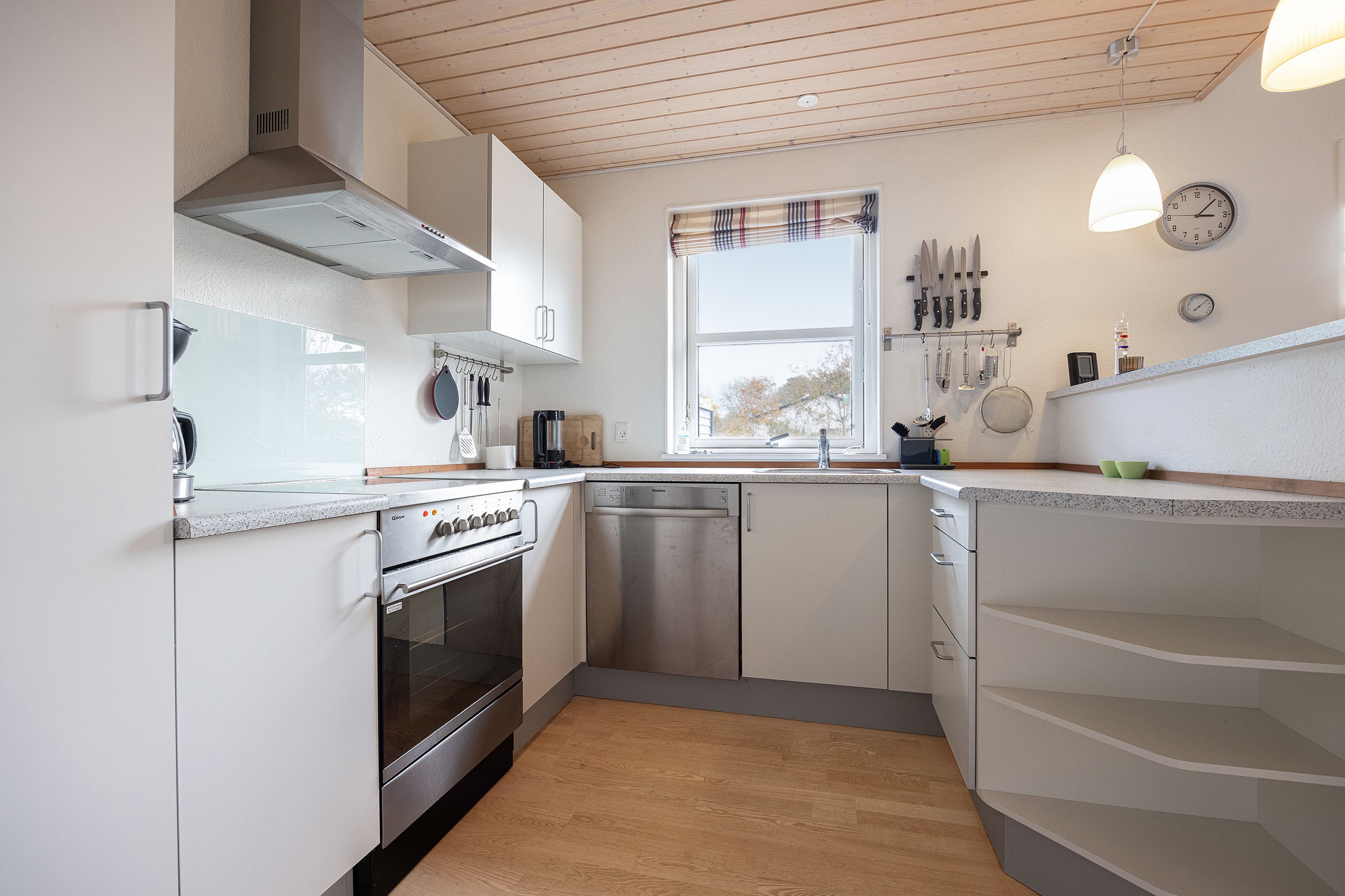 Fremhævet køkken billede i fuldskærmstilstand. Billede af Golfvænget 3, Gatten, 9640 Farsø