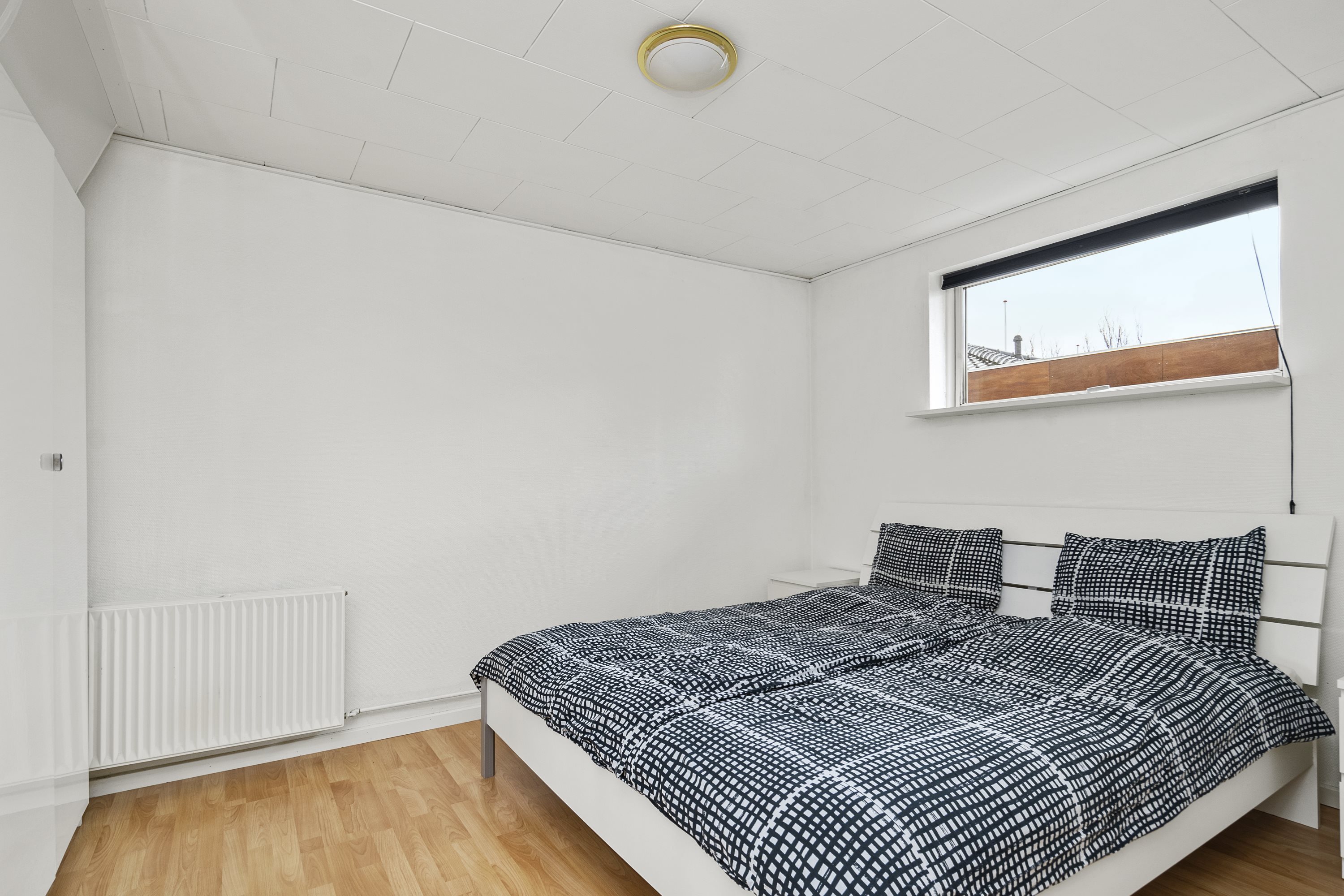 Fremhævet forældresoveværelse billede i fuldskærmstilstand. Billede af Gammelgårdsvej 24, 7321 Gadbjerg