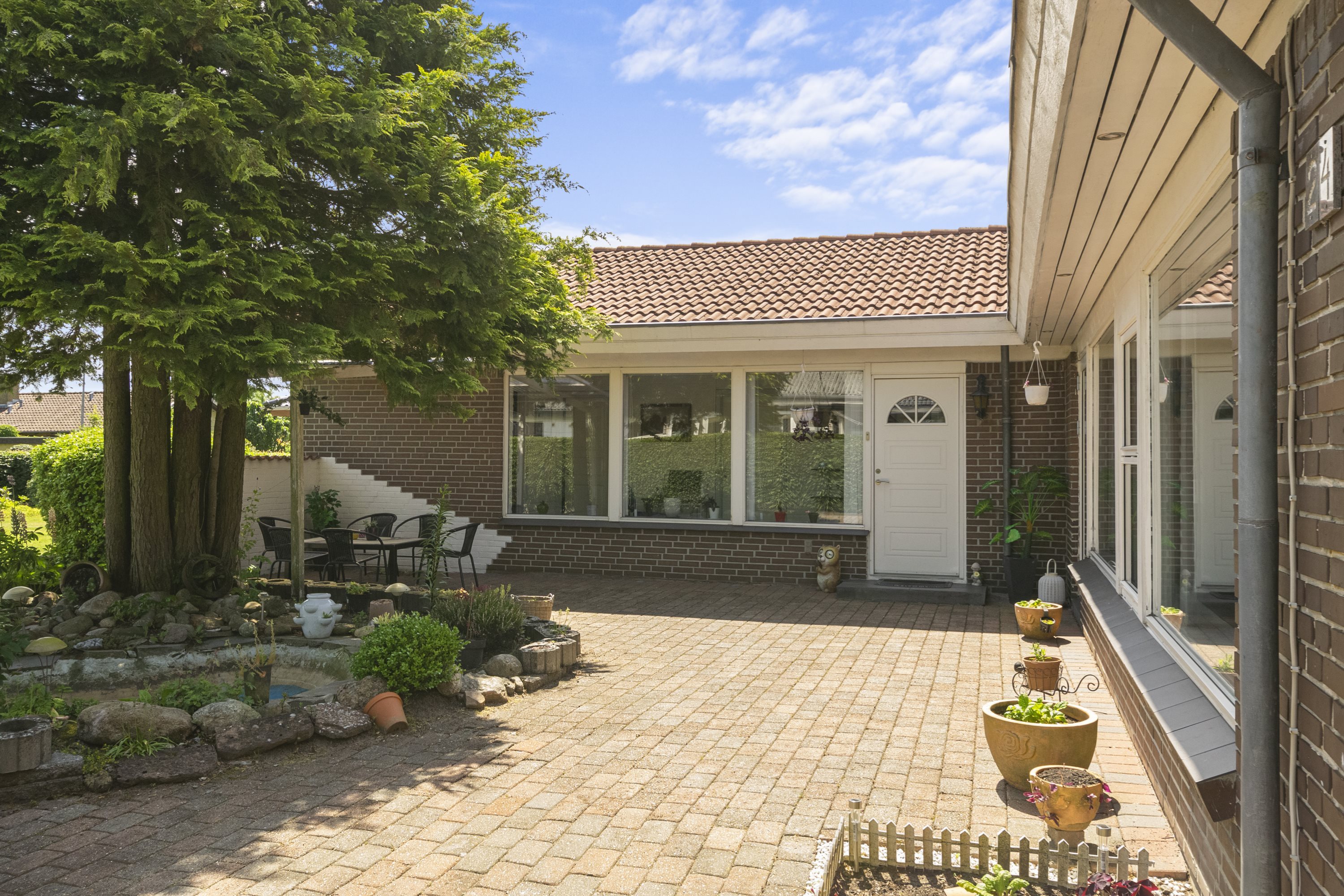 Fremhævet terrasse billede i fuldskærmstilstand. Billede af Gammelgårdsvej 24, 7321 Gadbjerg