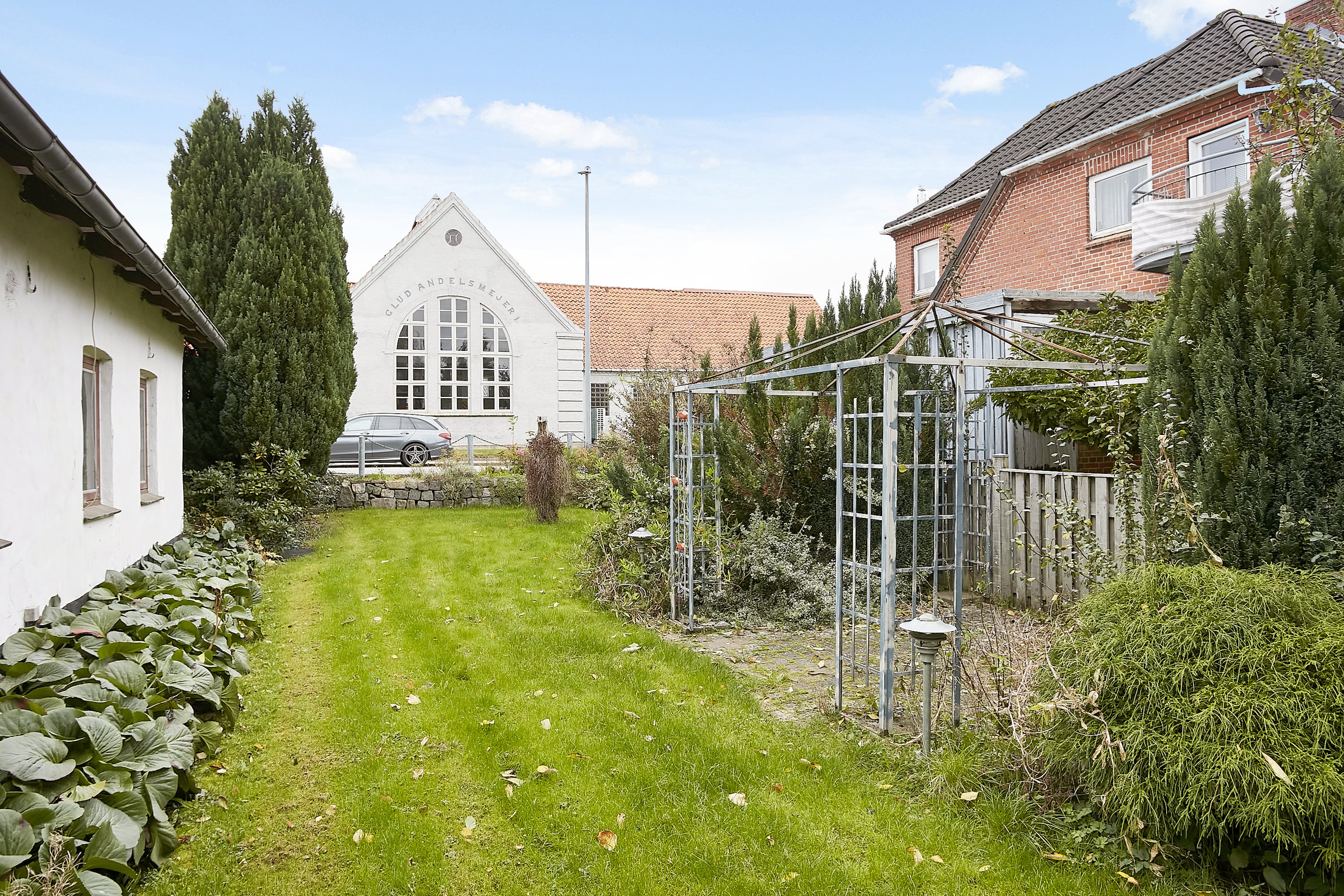 Fremhævet have billede i fuldskærmstilstand. Billede af Sønderbakken 9, Glud, 7130 Juelsminde