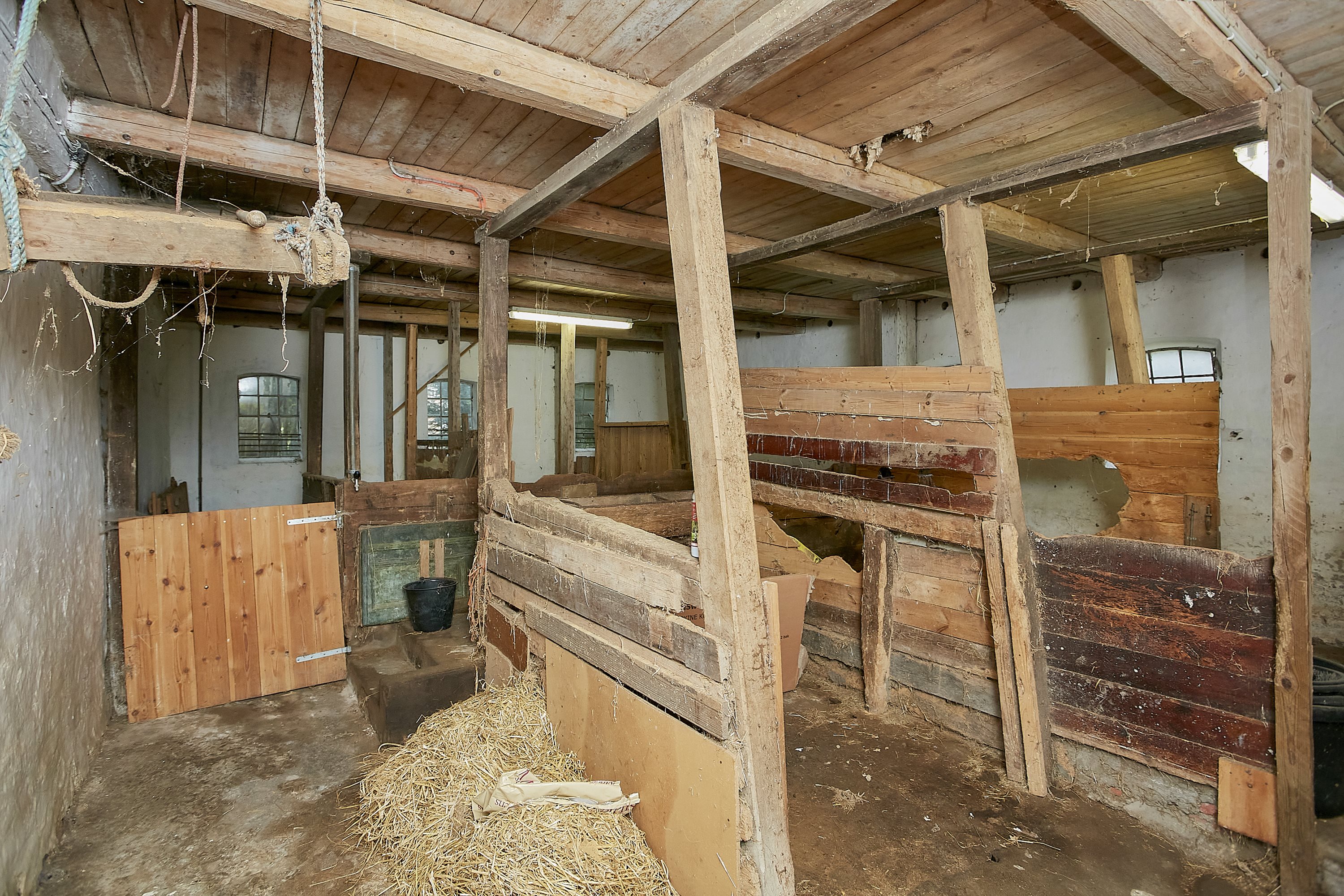 Fremhævet stald billede i fuldskærmstilstand. Billede af Sønderbakken 9, Glud, 7130 Juelsminde