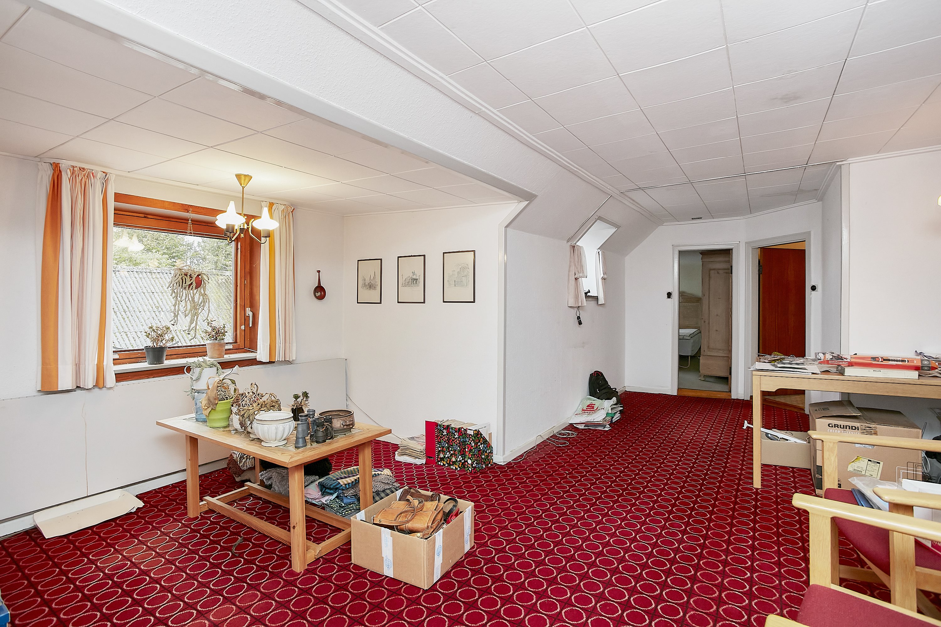 Fremhævet stue billede i fuldskærmstilstand. Billede af Sønderbakken 9, Glud, 7130 Juelsminde