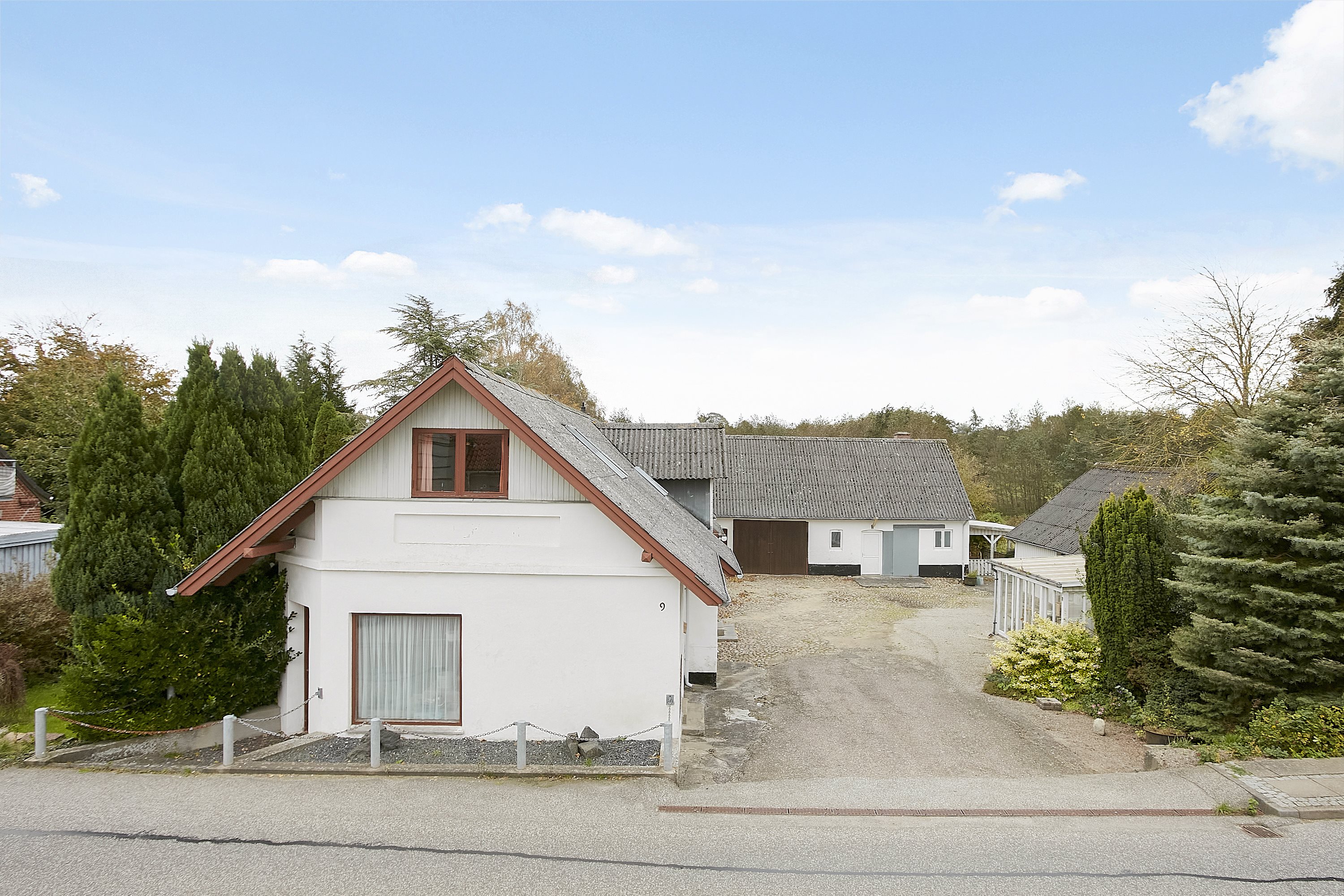 Fremhævet ejendommen billede i fuldskærmstilstand. Billede af Sønderbakken 9, Glud, 7130 Juelsminde