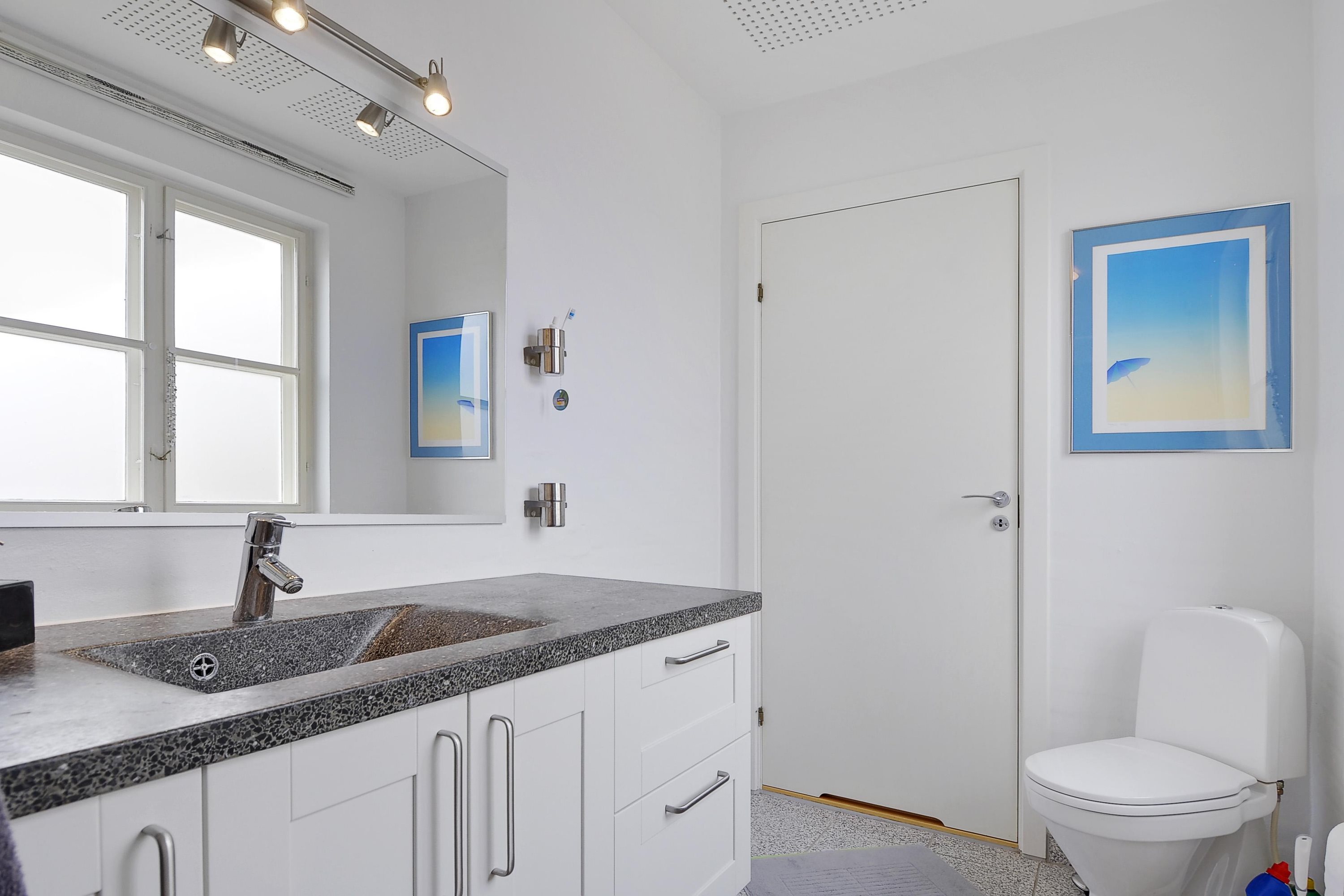 Fremhævet badeværelse billede i fuldskærmstilstand. Billede af Puggaardsgade 7C, 6760 Ribe