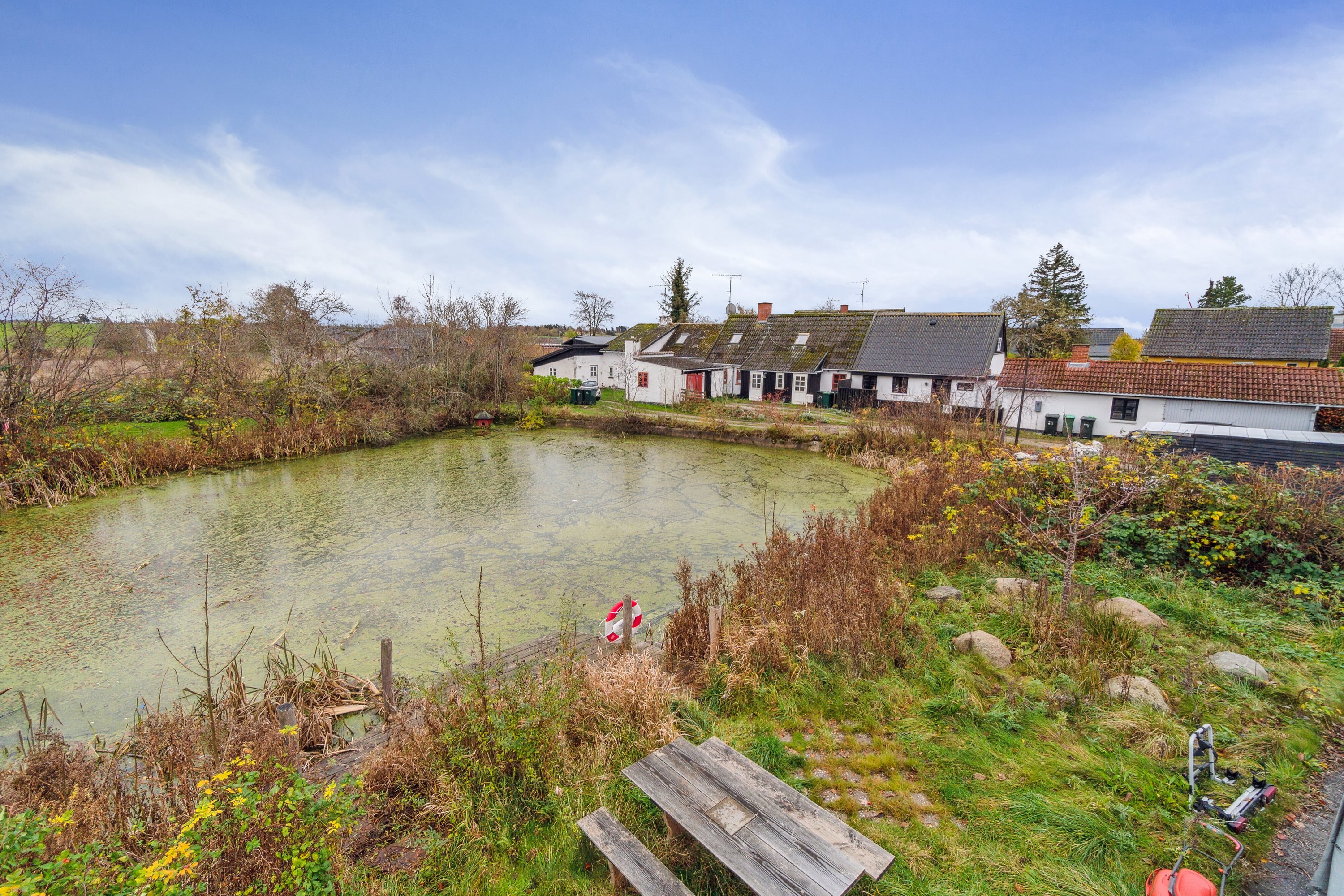 Fremhævet set fra haven billede i fuldskærmstilstand. Billede af Herslev Kærvej 4, Herslev, 4000 Roskilde