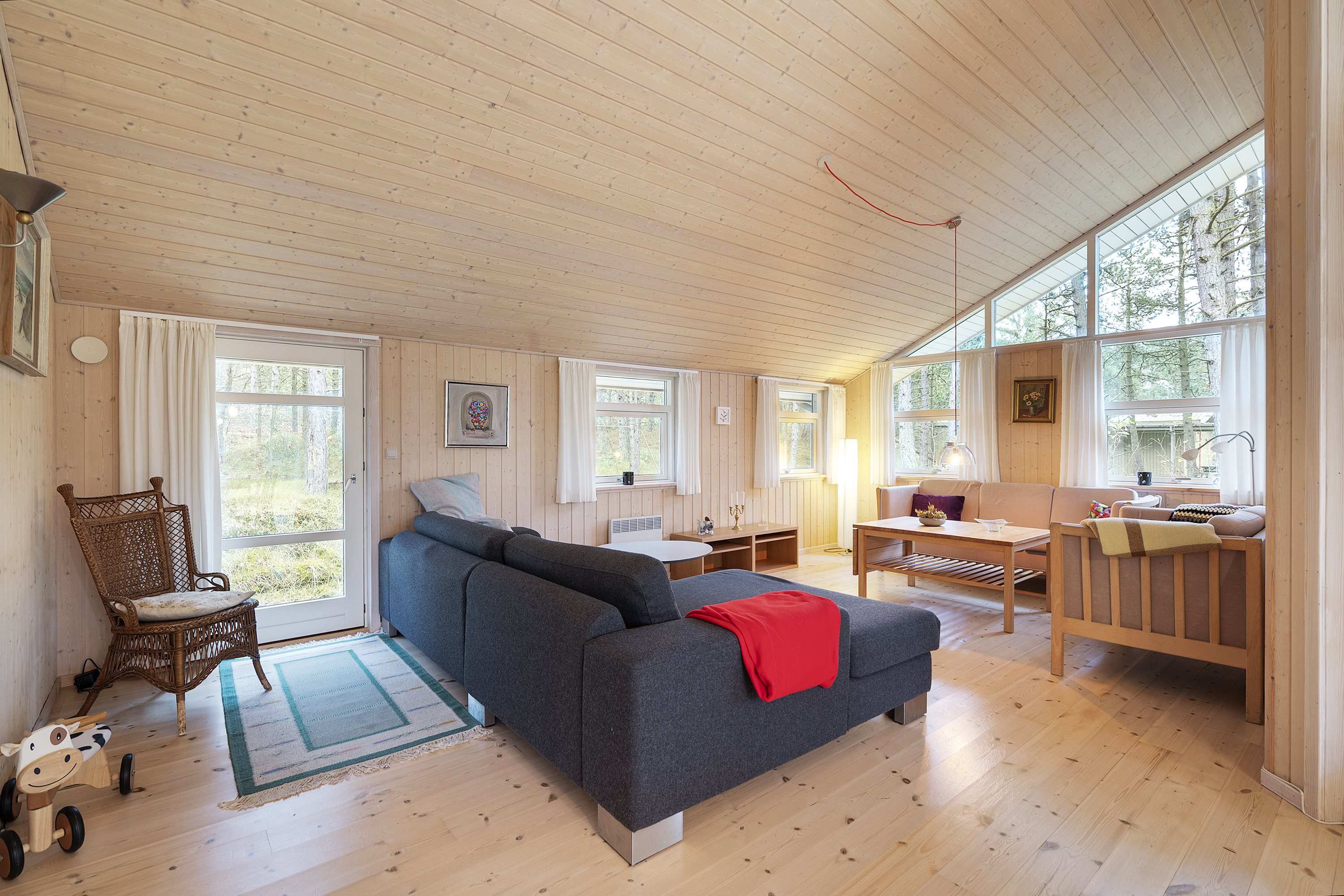 Fremhævet stue billede i fuldskærmstilstand. Billede af Sortebærvej 26, Fuglsang Str, 8500 Grenaa