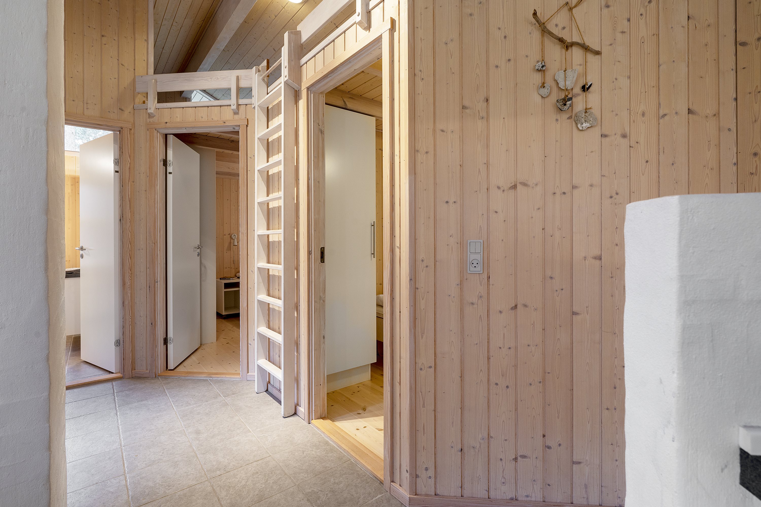 Fremhævet gang billede i fuldskærmstilstand. Billede af Sortebærvej 26, Fuglsang Str, 8500 Grenaa