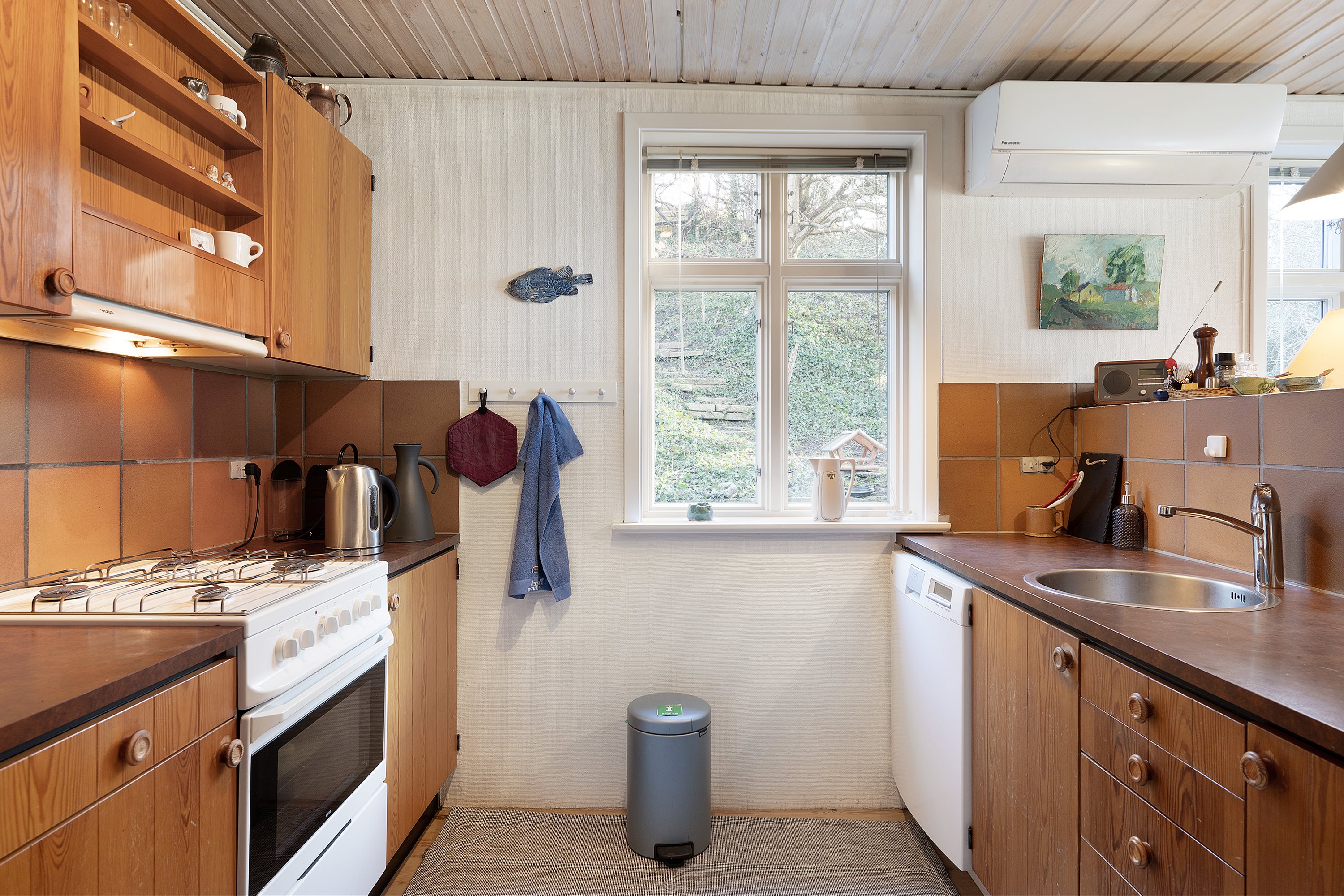 Fremhævet køkken billede i fuldskærmstilstand. Billede af Holmbjergvej 83, Knebelbro, 8420 Knebel